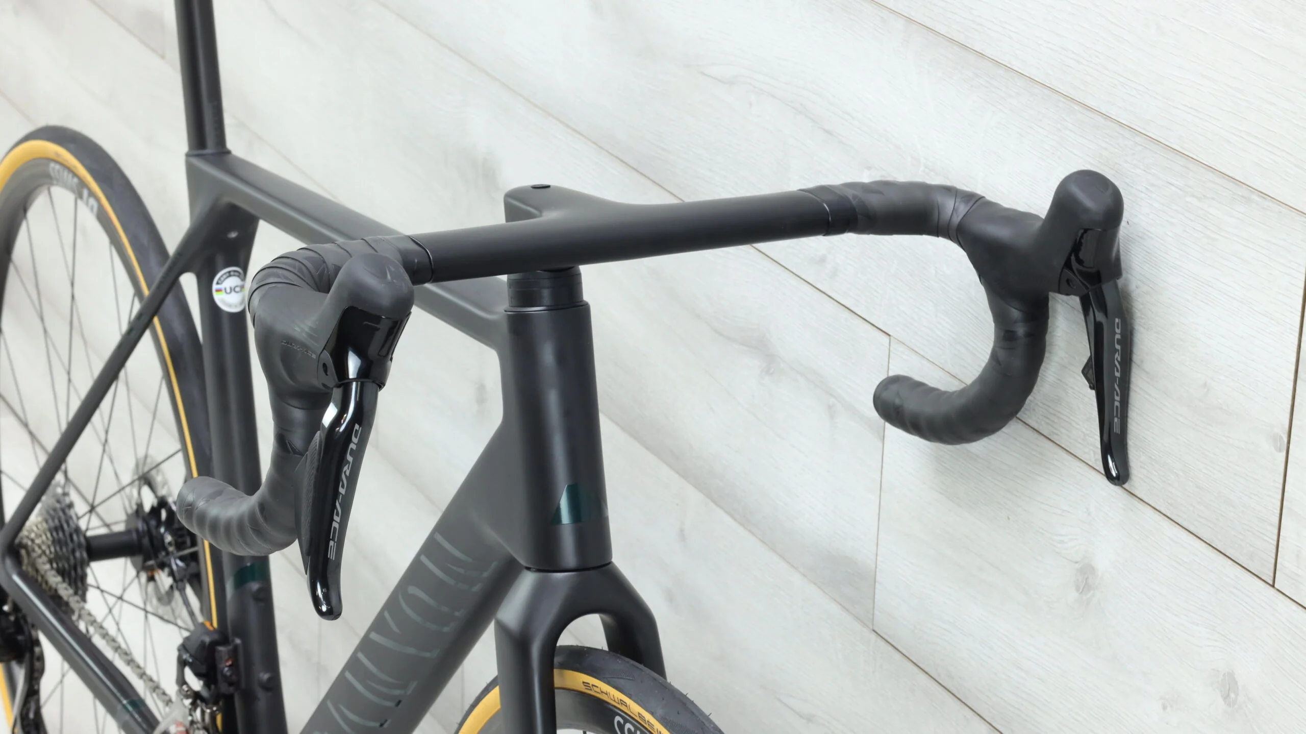 2023 Canyon Ultimate CFR Di2  Road Bike - Medium - Image 7