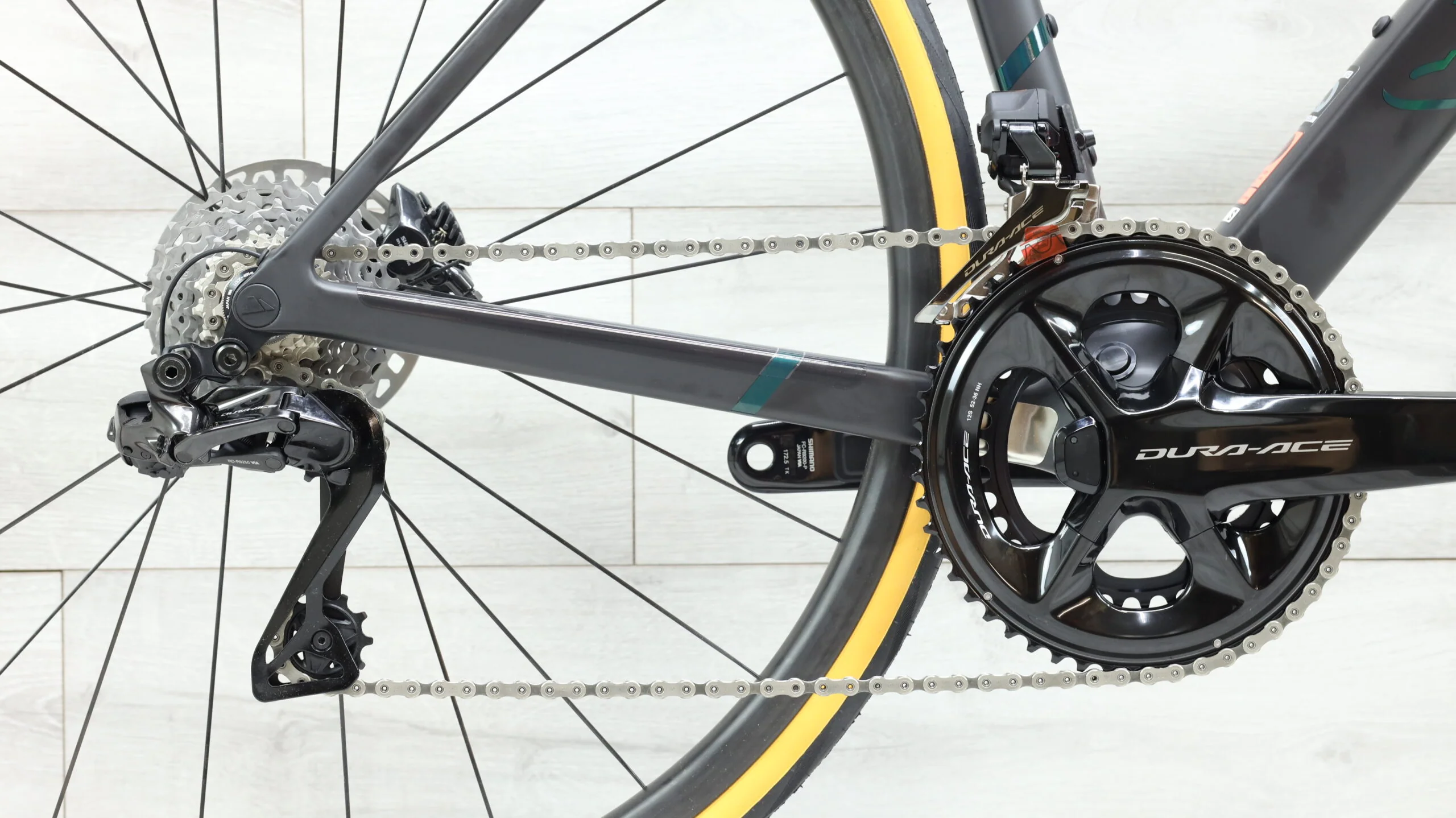 2023 Canyon Ultimate CFR Di2  Road Bike - Small - Image 4