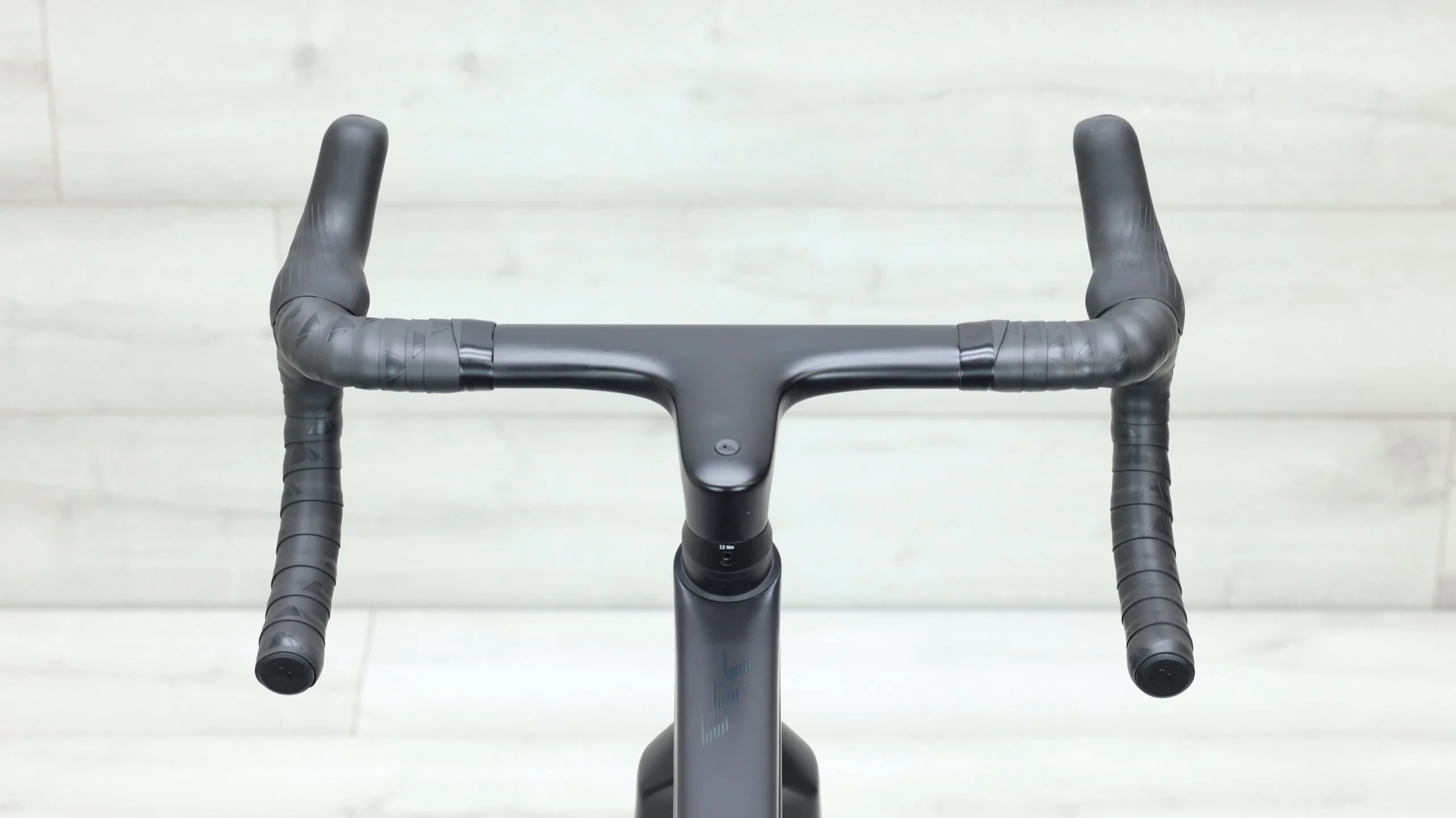 2023 Canyon Ultimate CFR Di2  Road Bike - Small - Image 9