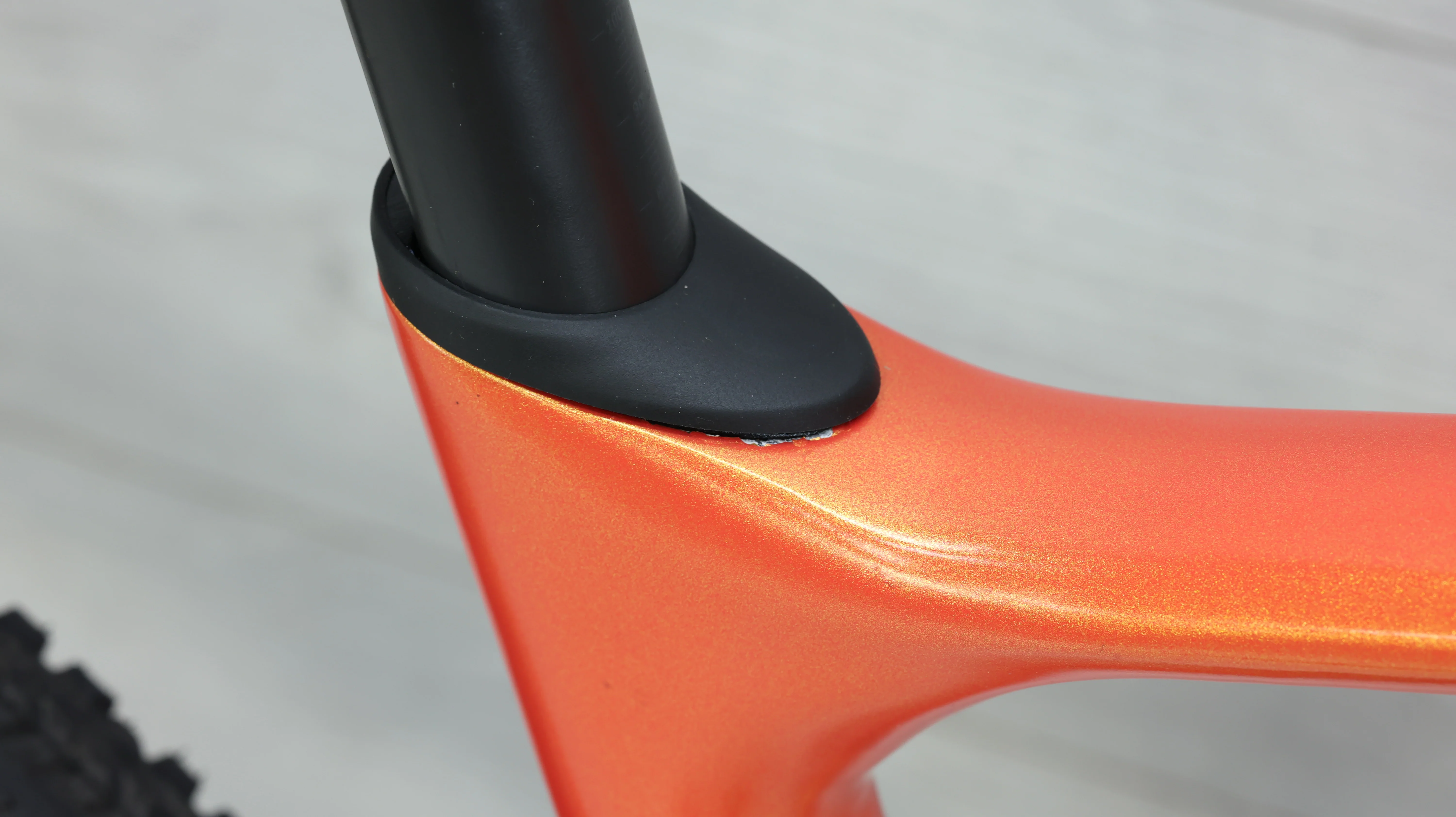 2023 Giant Revolt Advanced 0 Gravel Bike - Medium - Image 15