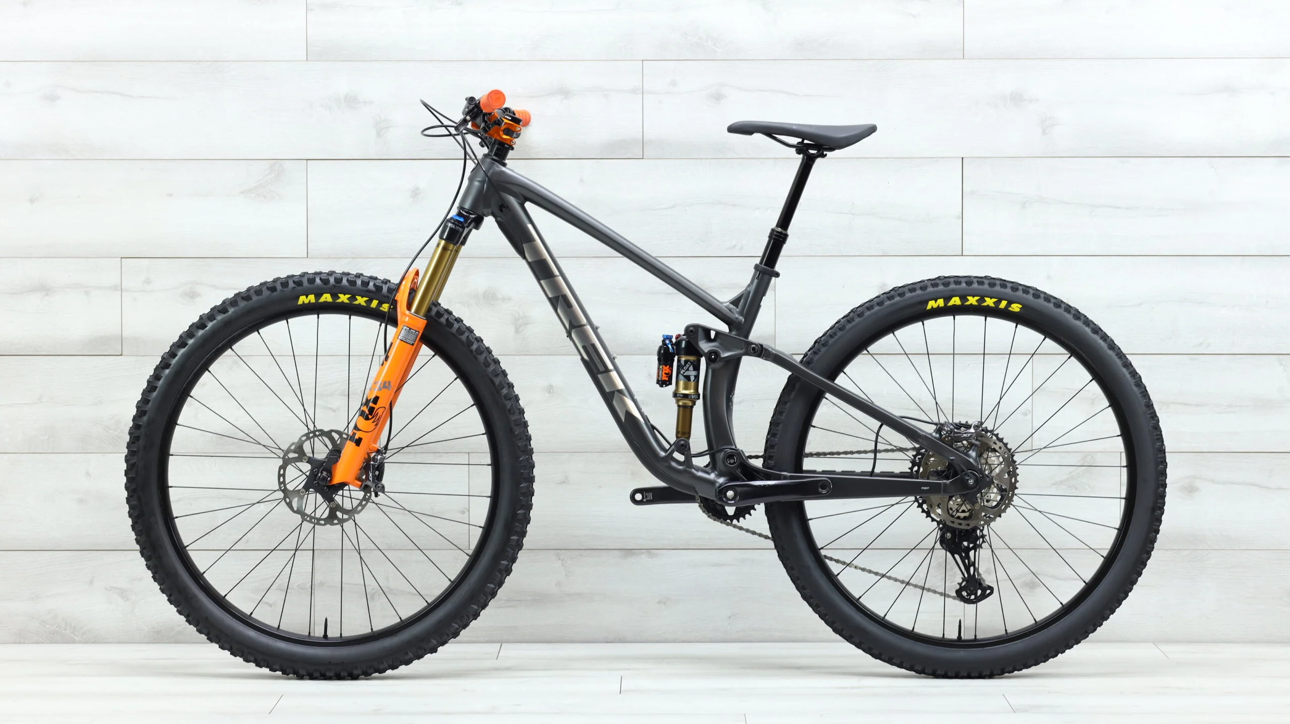 2023 Trek Fuel EX 5 Mountain Bike - Medium - Image 2