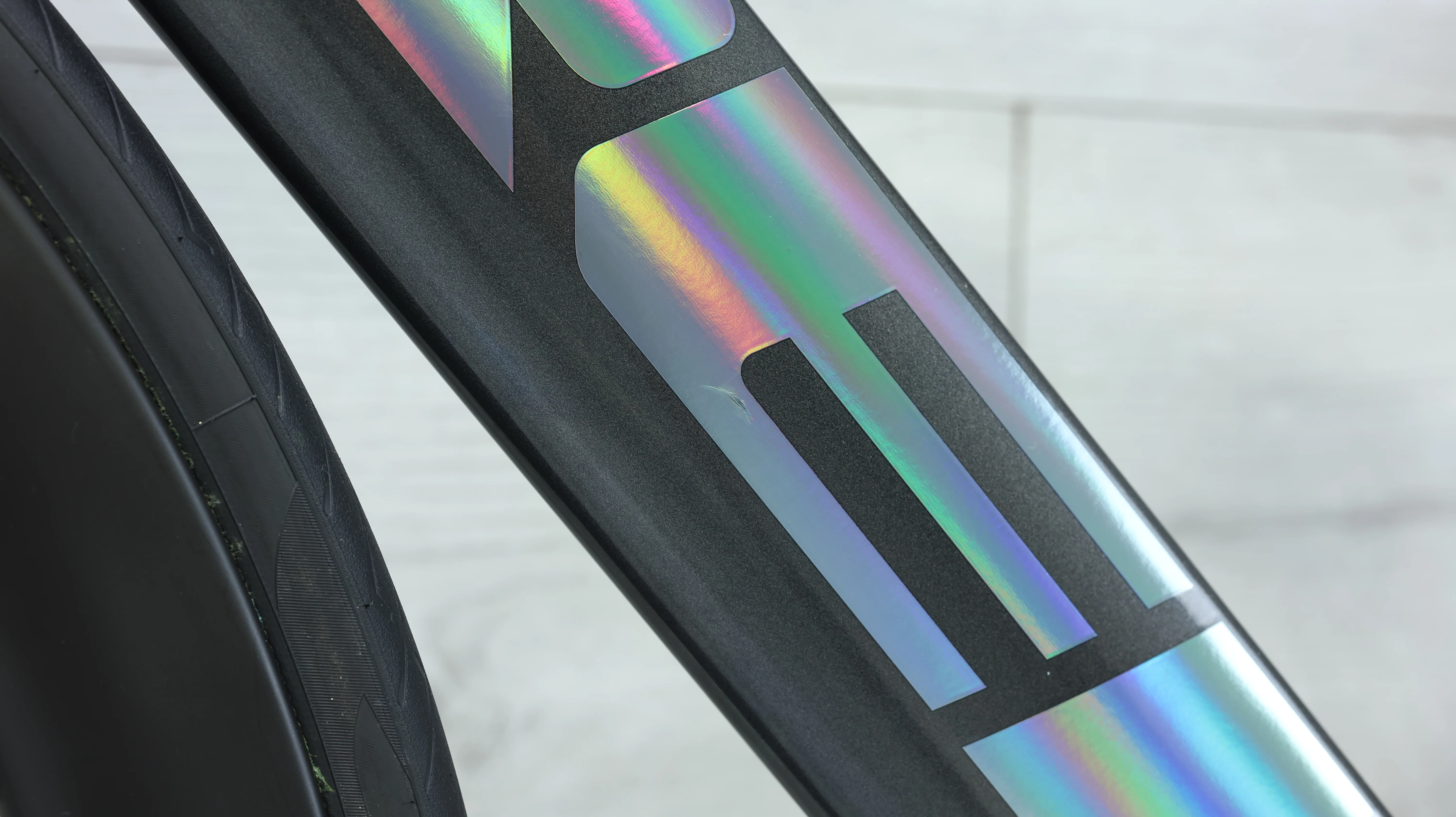 2023 Trek Madone SL 6 Di2 Gen 6 Road Bike - 52cm - Image 15