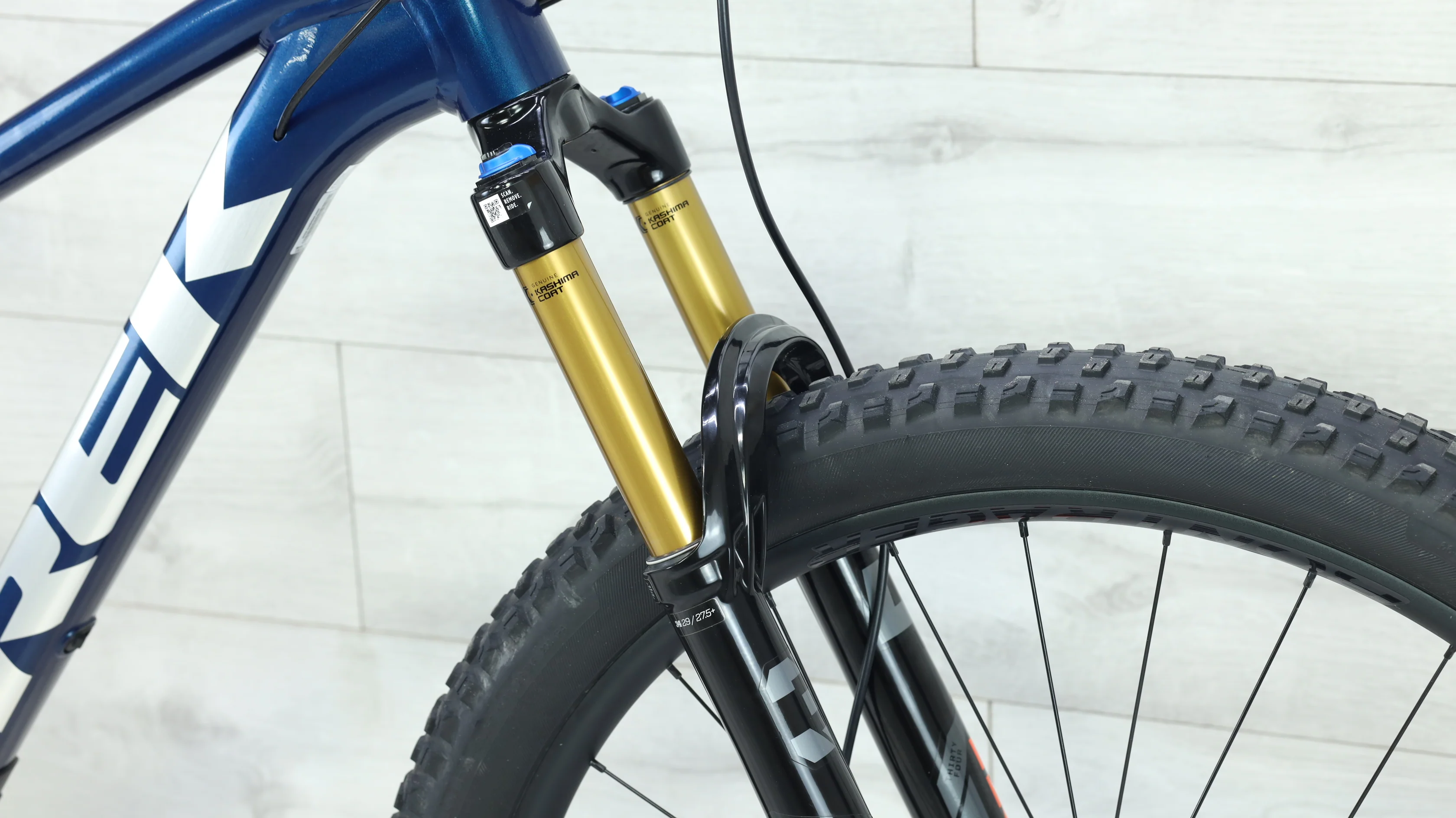 2023 Trek Roscoe 8 Mountain Bike - Large - Image 7