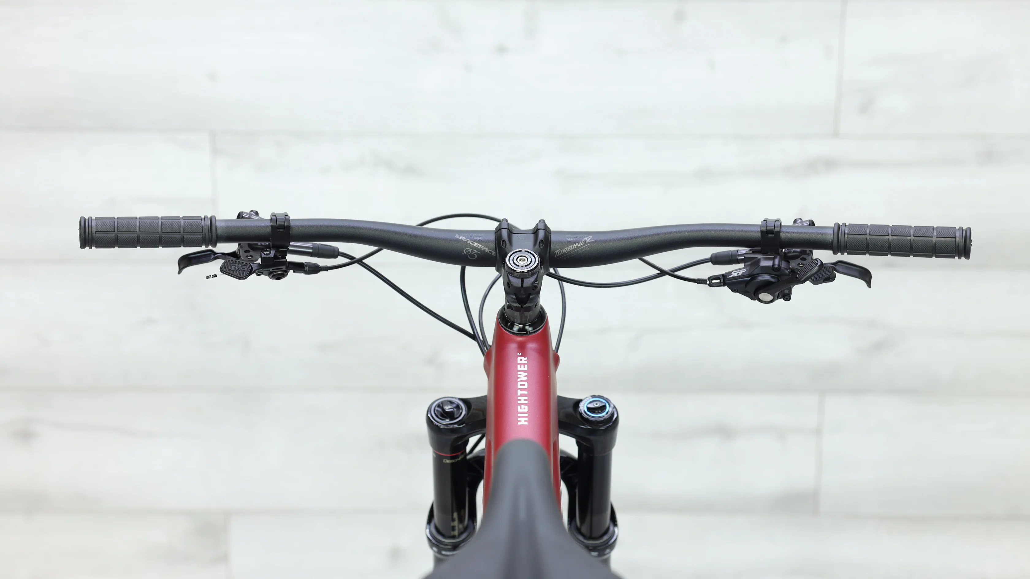 2024 Santa Cruz Hightower XT Carbon C Mountain Bike - Medium - Image 12