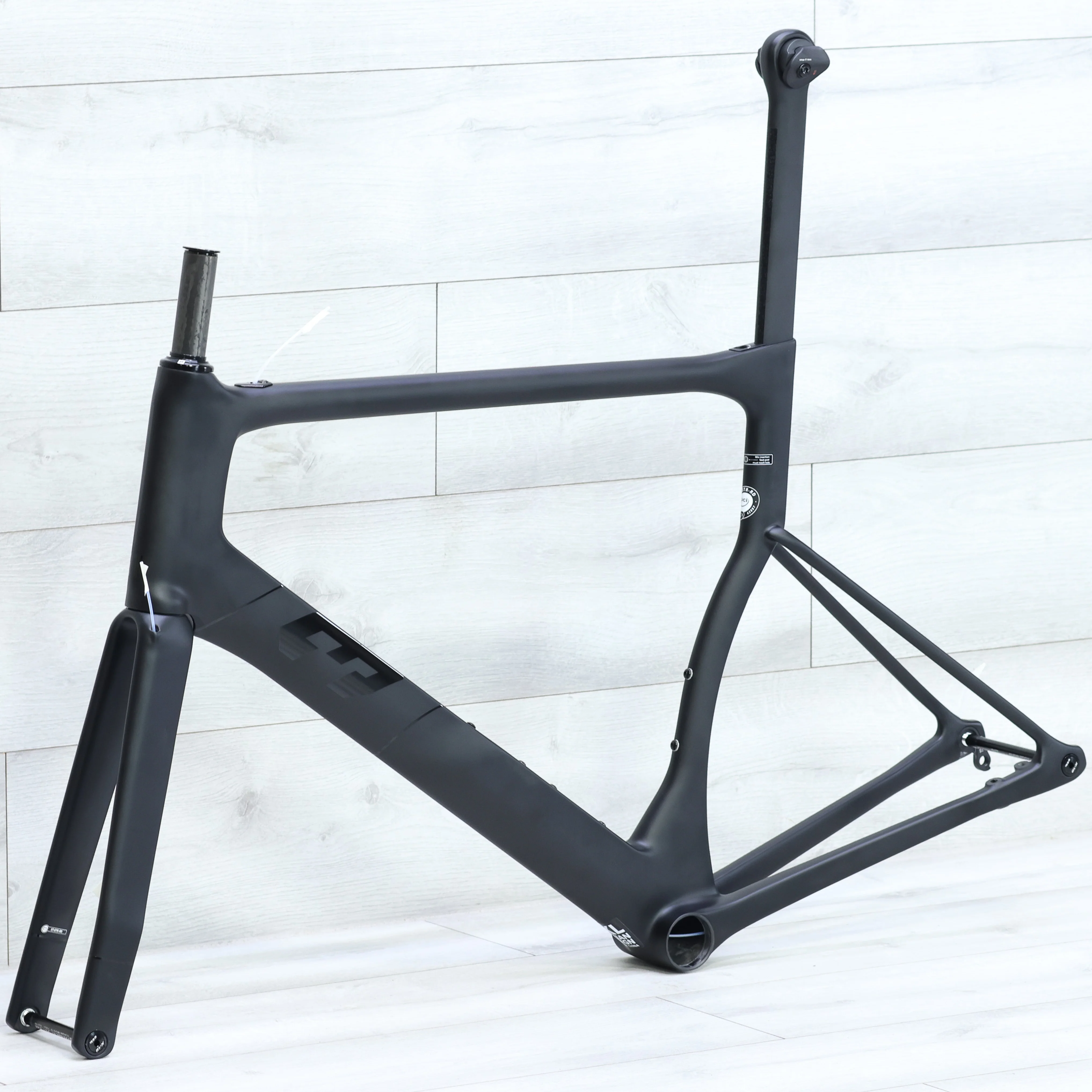 3T Strada 1x Team Stealth Disc Brake Aero Road Bike Frameset - X-Large - Image 4