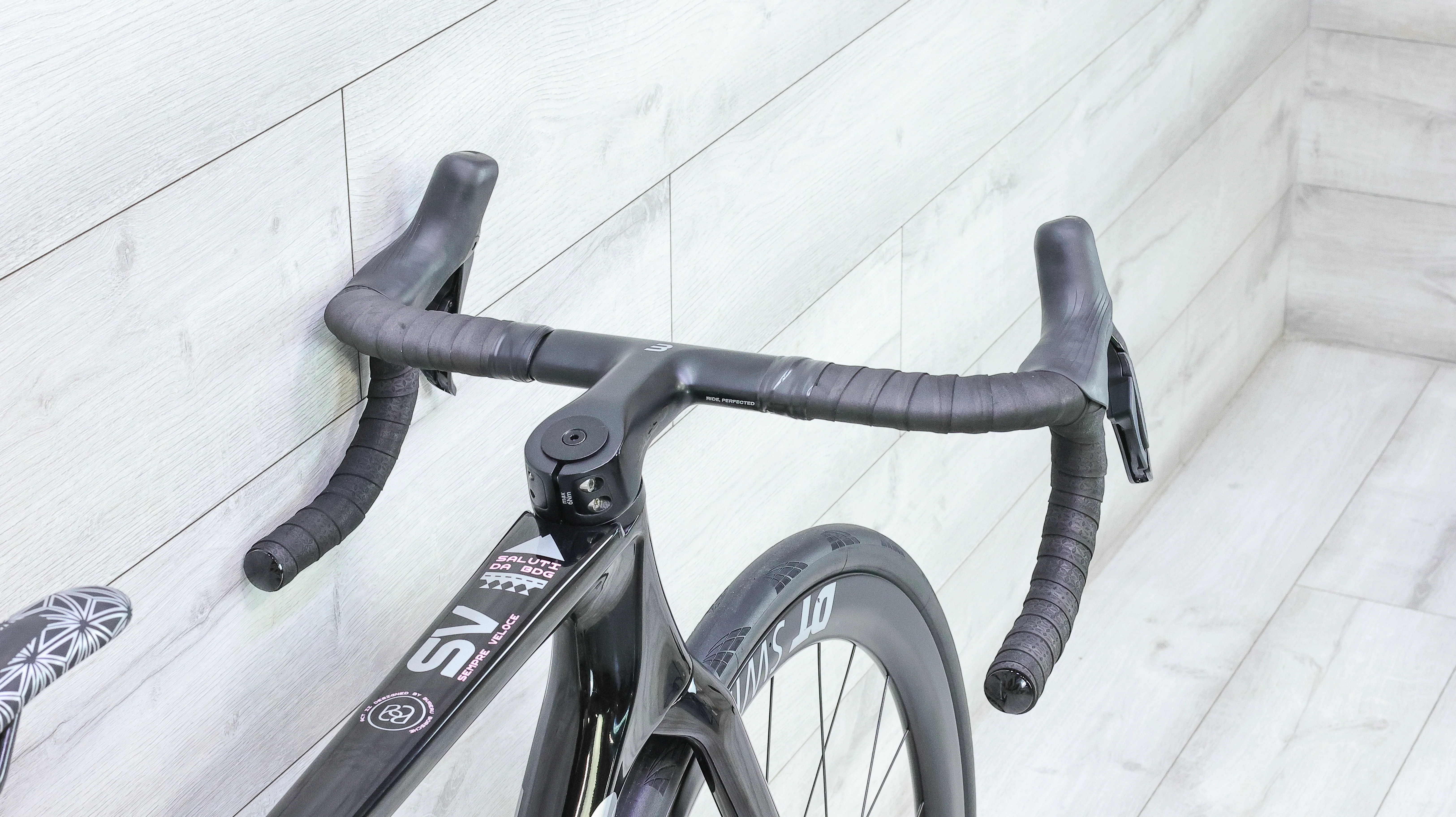 Basso Diamante SV Signature Series Act II Shimano Dura Ace Di2 Disc Road Bike - 2024, 51cm - Image 8