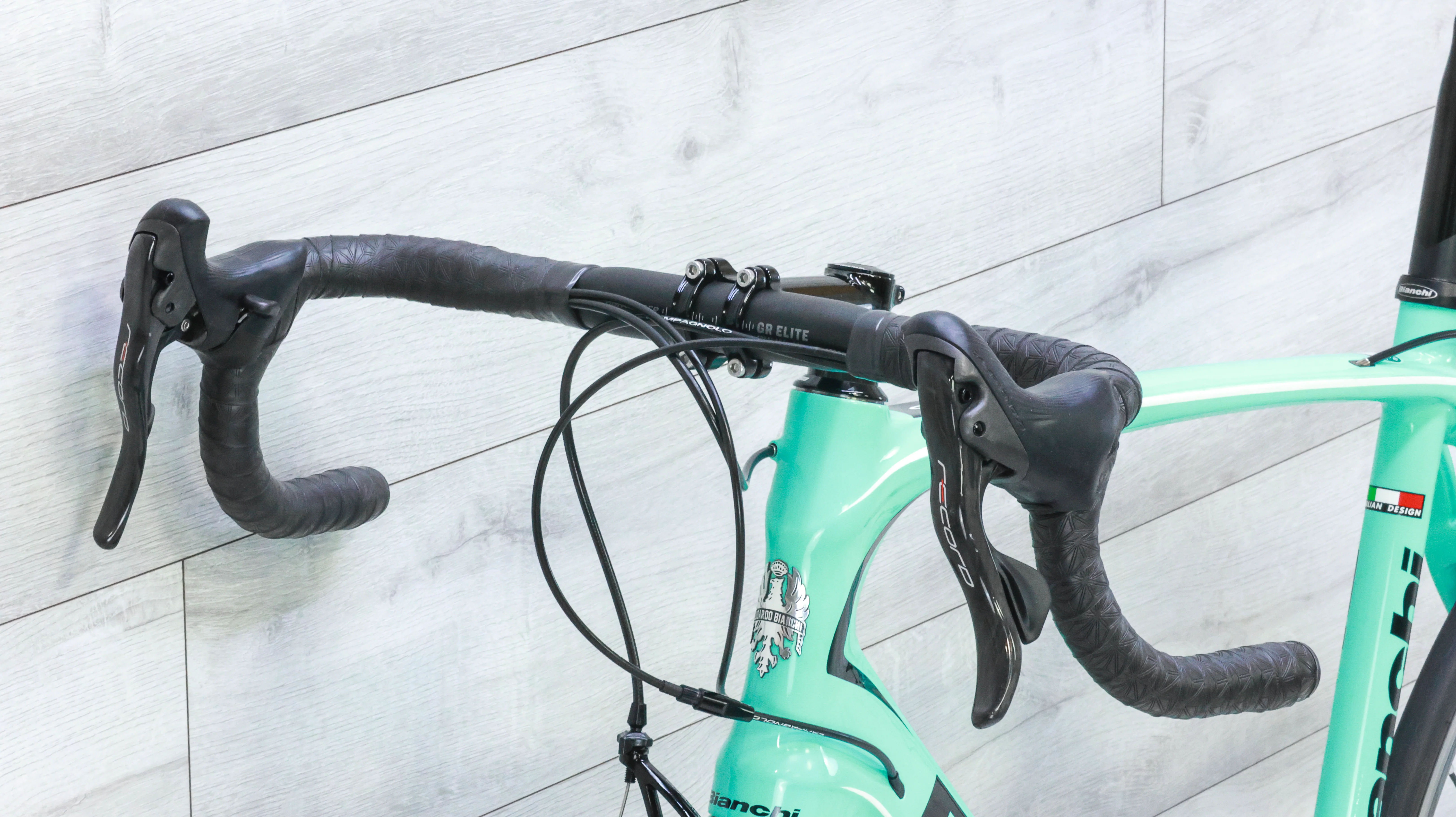 Bianchi Infinito CV Campagnolo Record Road Bike - 2017, 59cm - Image 11