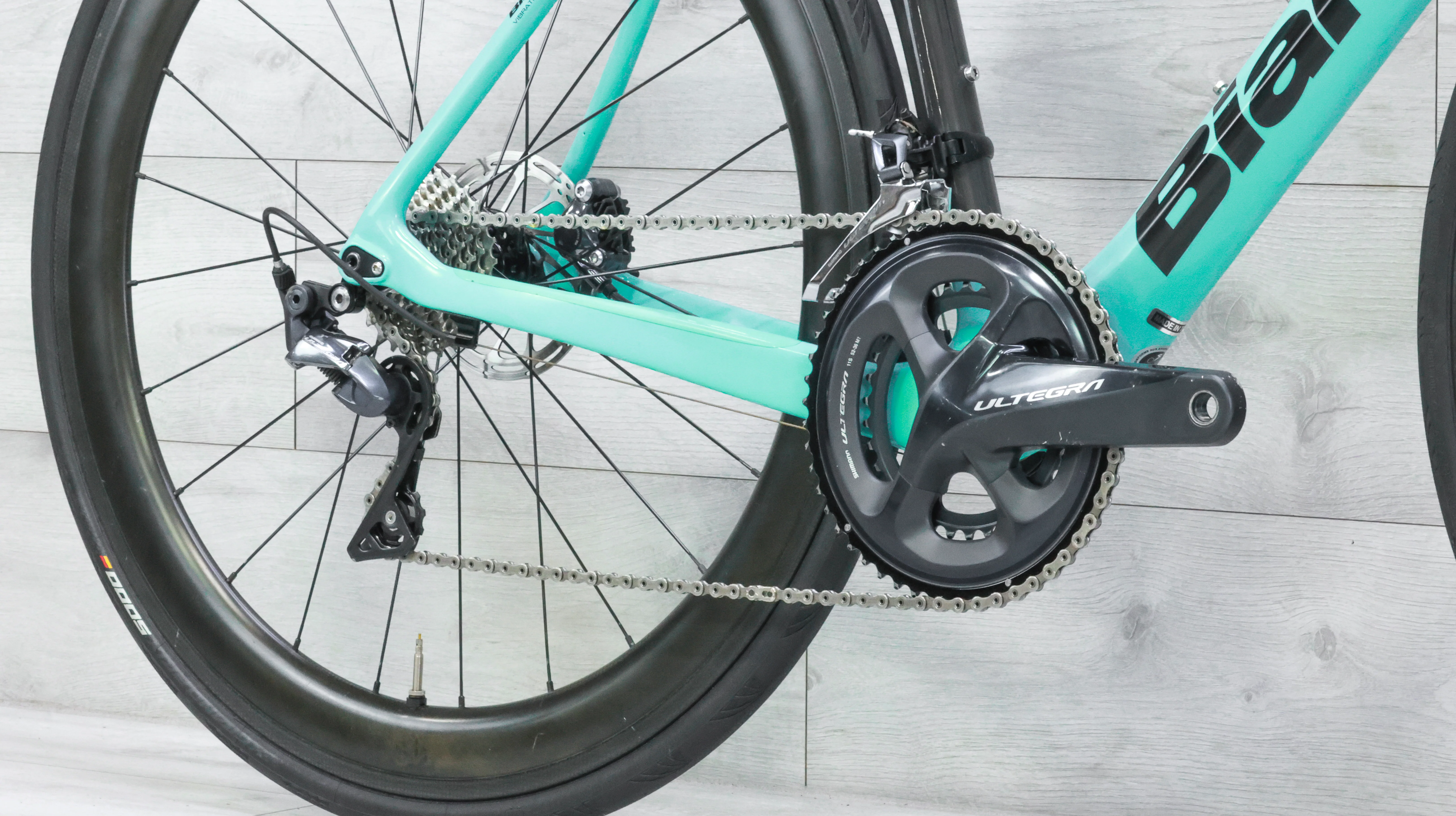 Bianchi Oltre XR3 Ultegra Disc Road Bike - 2020, 57cm - Image 6