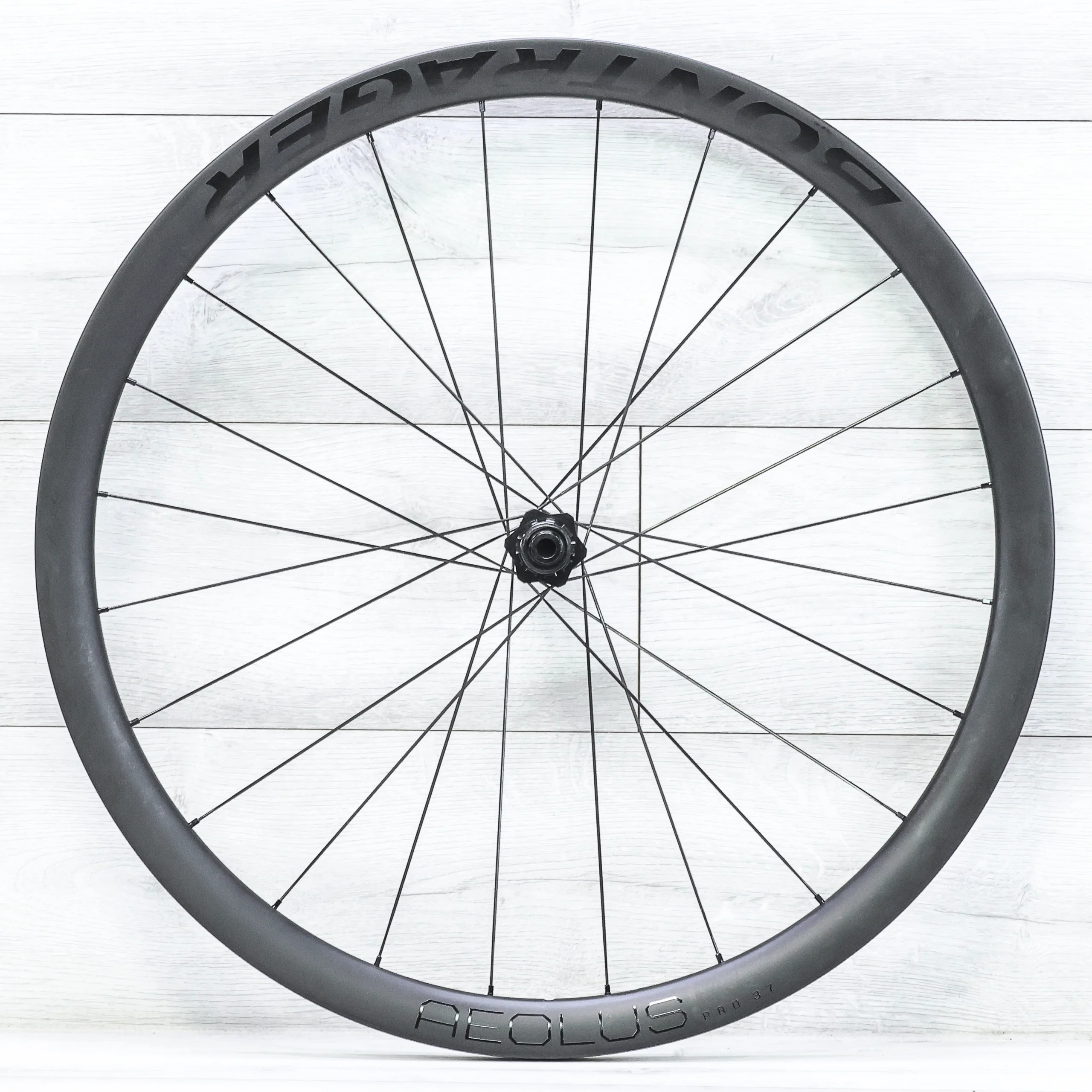 Bontrager Aeolus Pro 37 TLR Carbon Center Lock Disc Brake Wheelset - 700c, XDR 12-Speed - Image 4