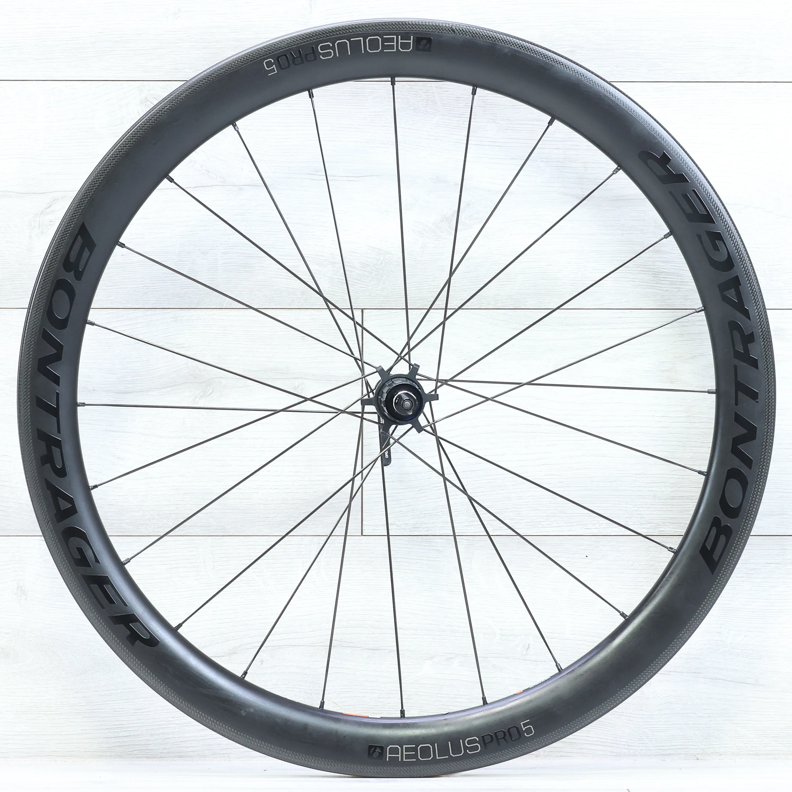 Bontrager Aeolus Pro 5 TLR Carbon Rim Brake Wheelset Shimano/SRAM 11 Speed - Image 2