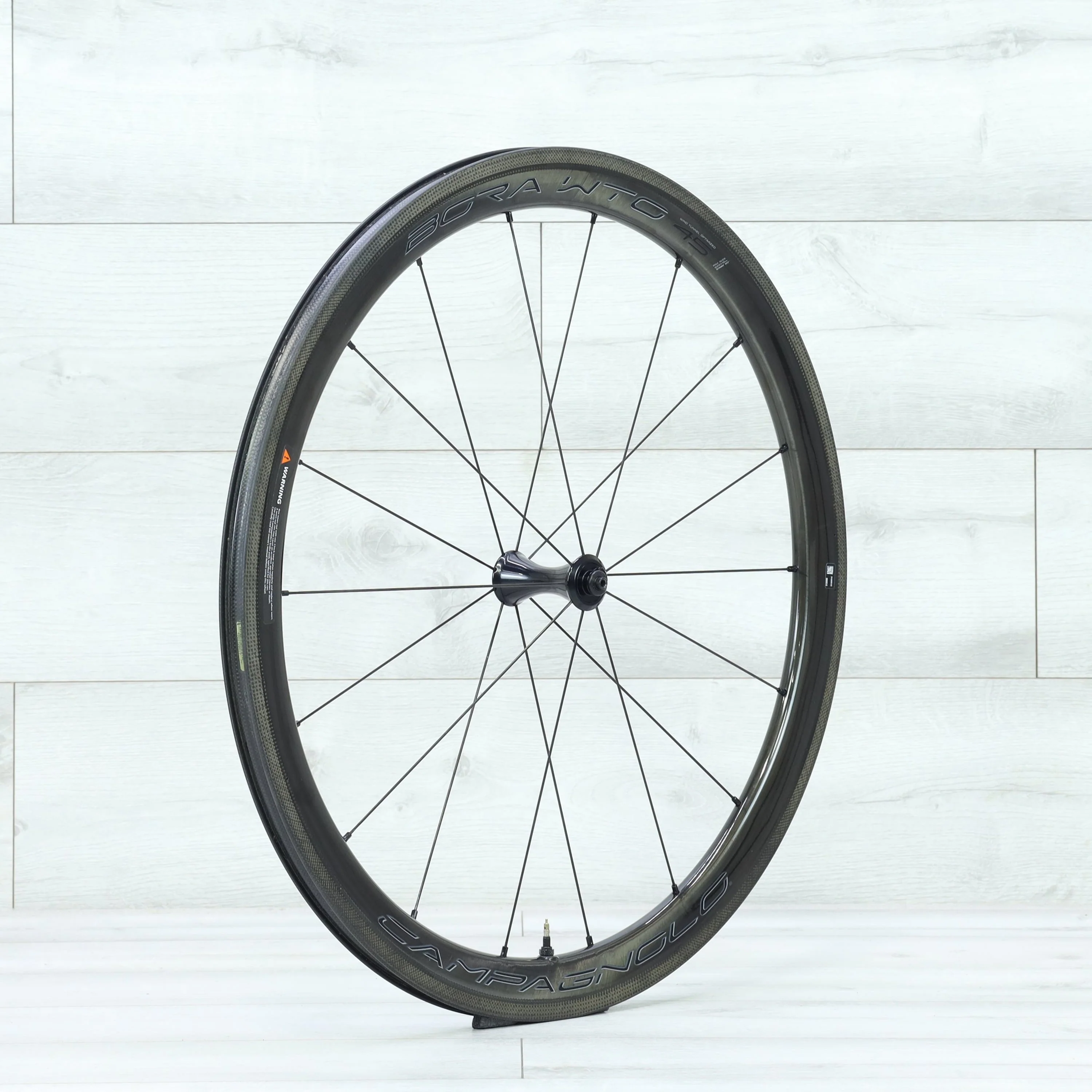 Campagnolo Bora WTO 45 Carbon Tubeless Clincher Shimano HG Rim Road Bike Wheelset - Image 15