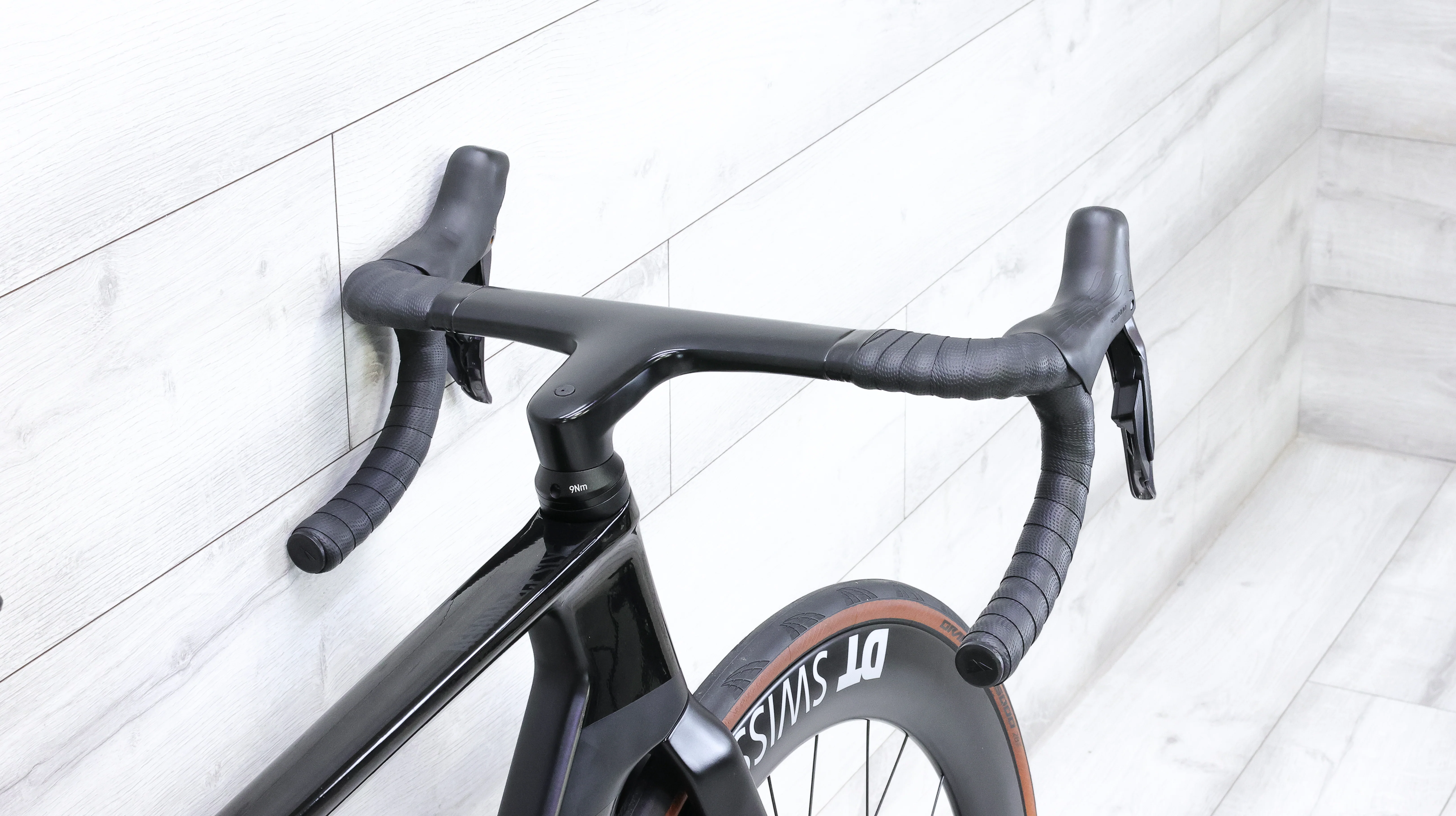 Canyon Aeroad CF SLX 8 Disc Di2 Road Bike - 2023, Medium - Image 8