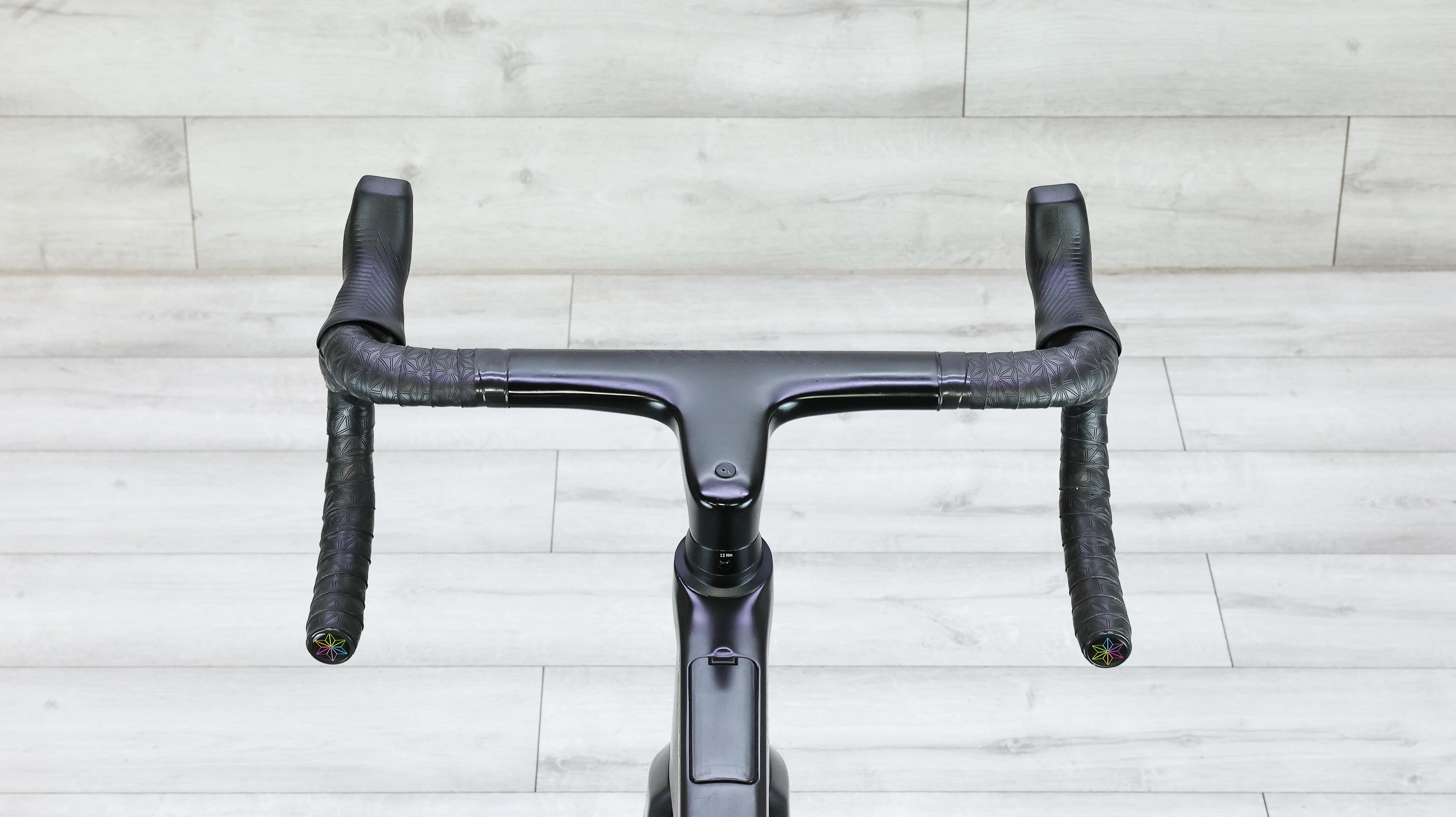 Canyon Endurace CF SLX 8 AXS Road Bike - 2024, Medium - Image 13
