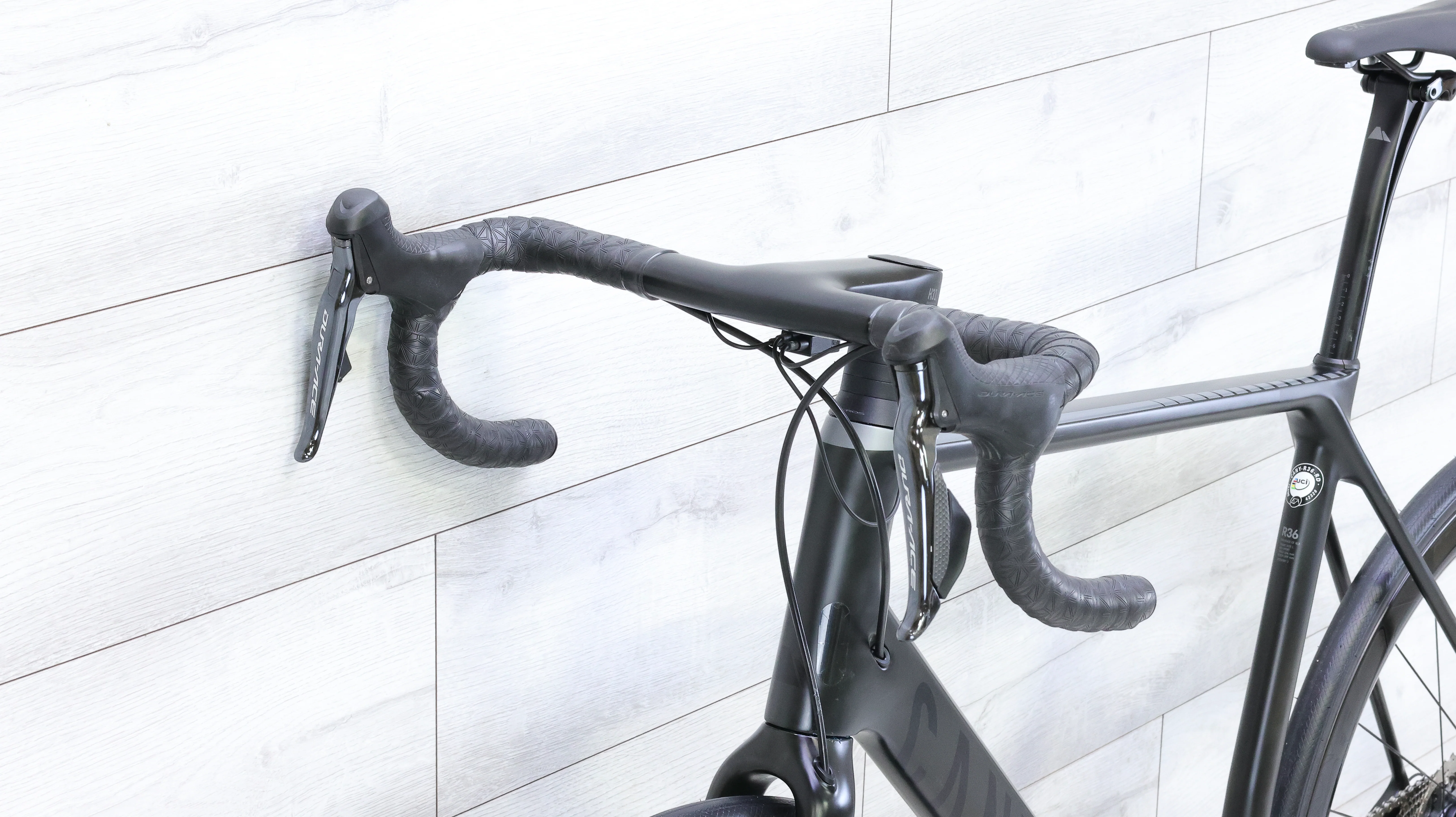 Canyon Endurace CF SLX Disc 9.0 Dura-Ace Di2 Road Bike - 2019, Large - Image 11
