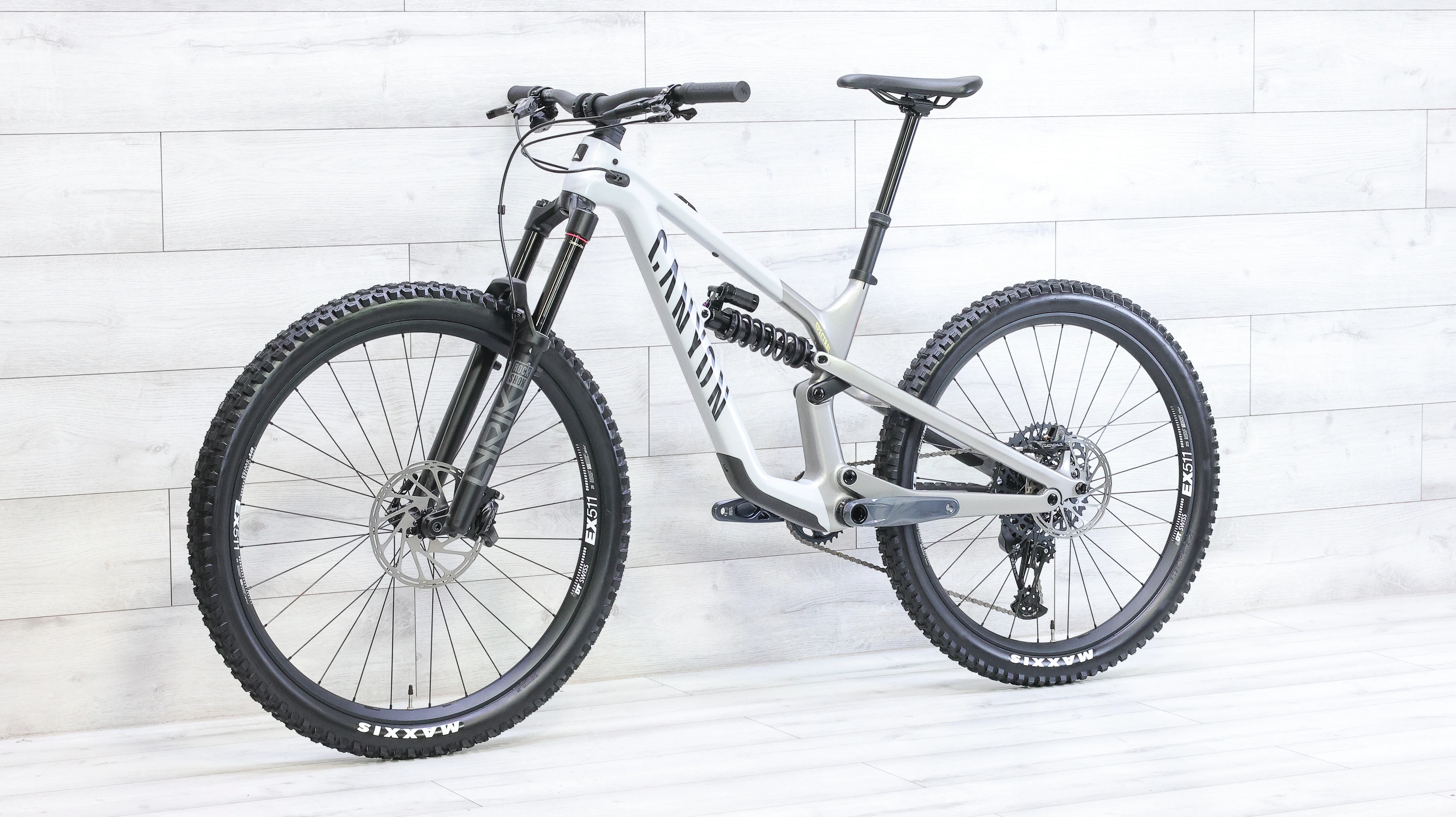 Canyon Spectral CF 8 K.I.S. Mountain Bike - 2024, Small - Image 4
