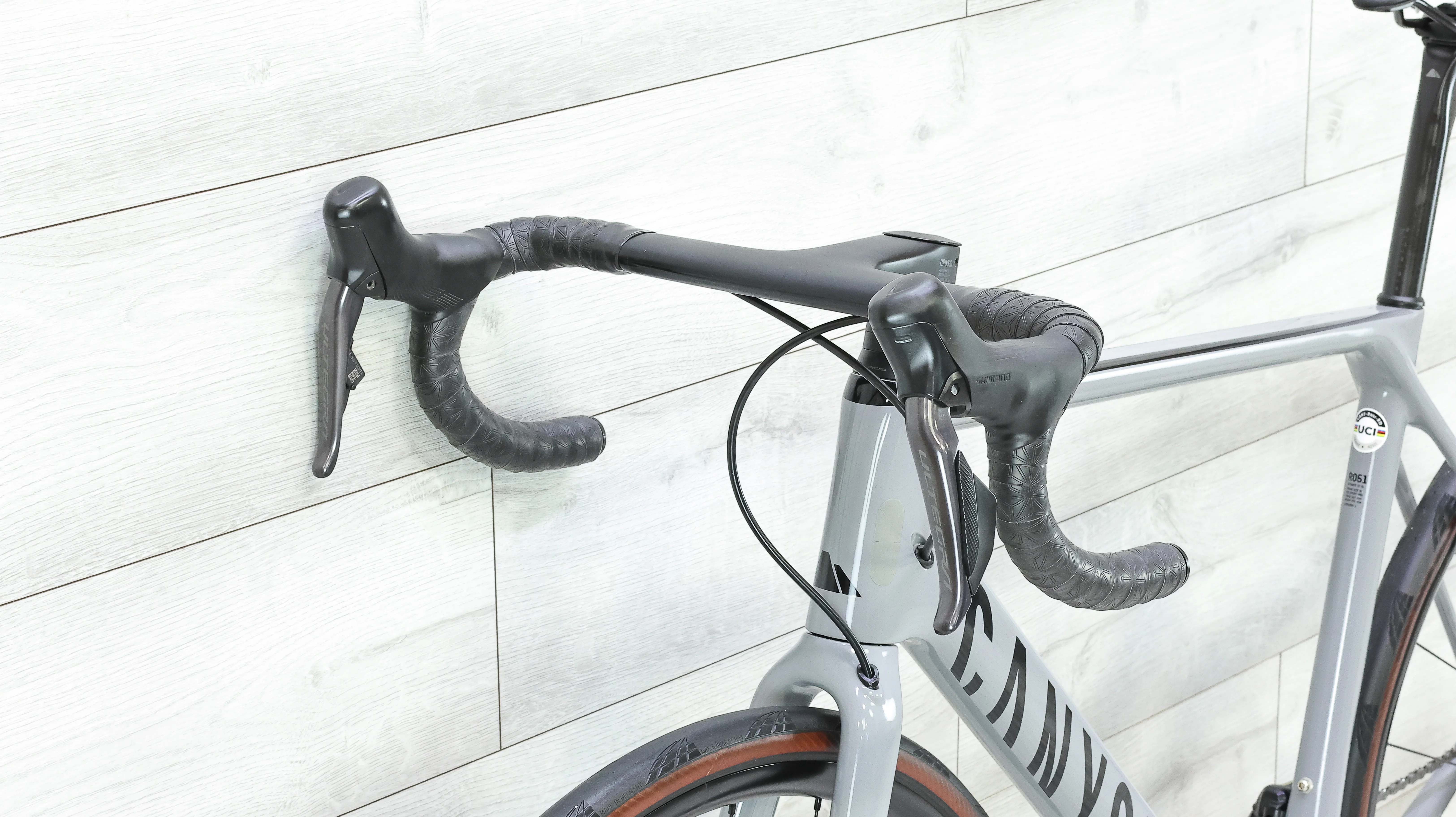Canyon Ultimate CF SL 8 Disc Di2 Road Bike - 2022, Medium - Image 11