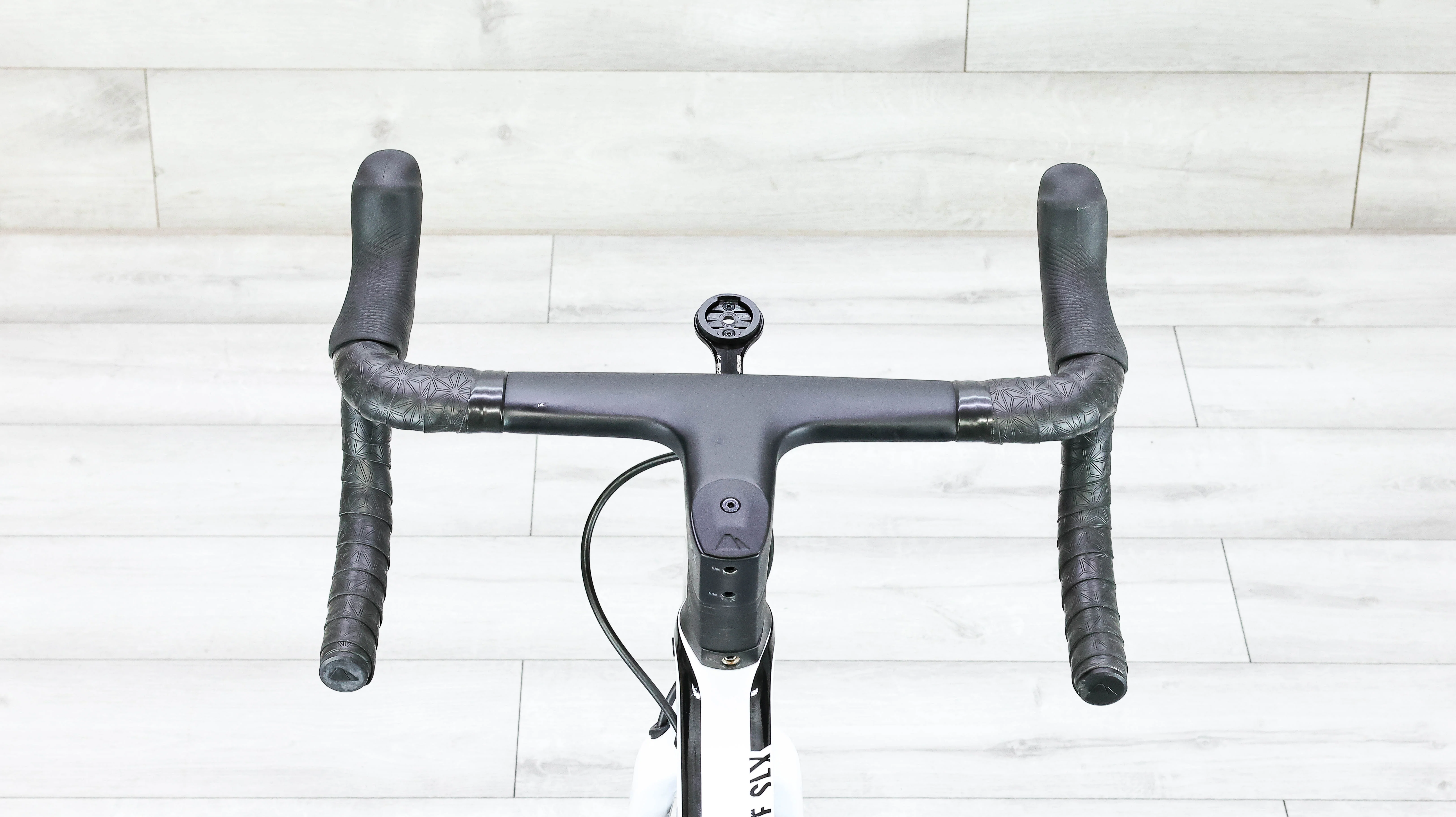 Canyon Ultimate CF SLX 8 Disc eTap Road Bike - 2021, X-Small - Image 13