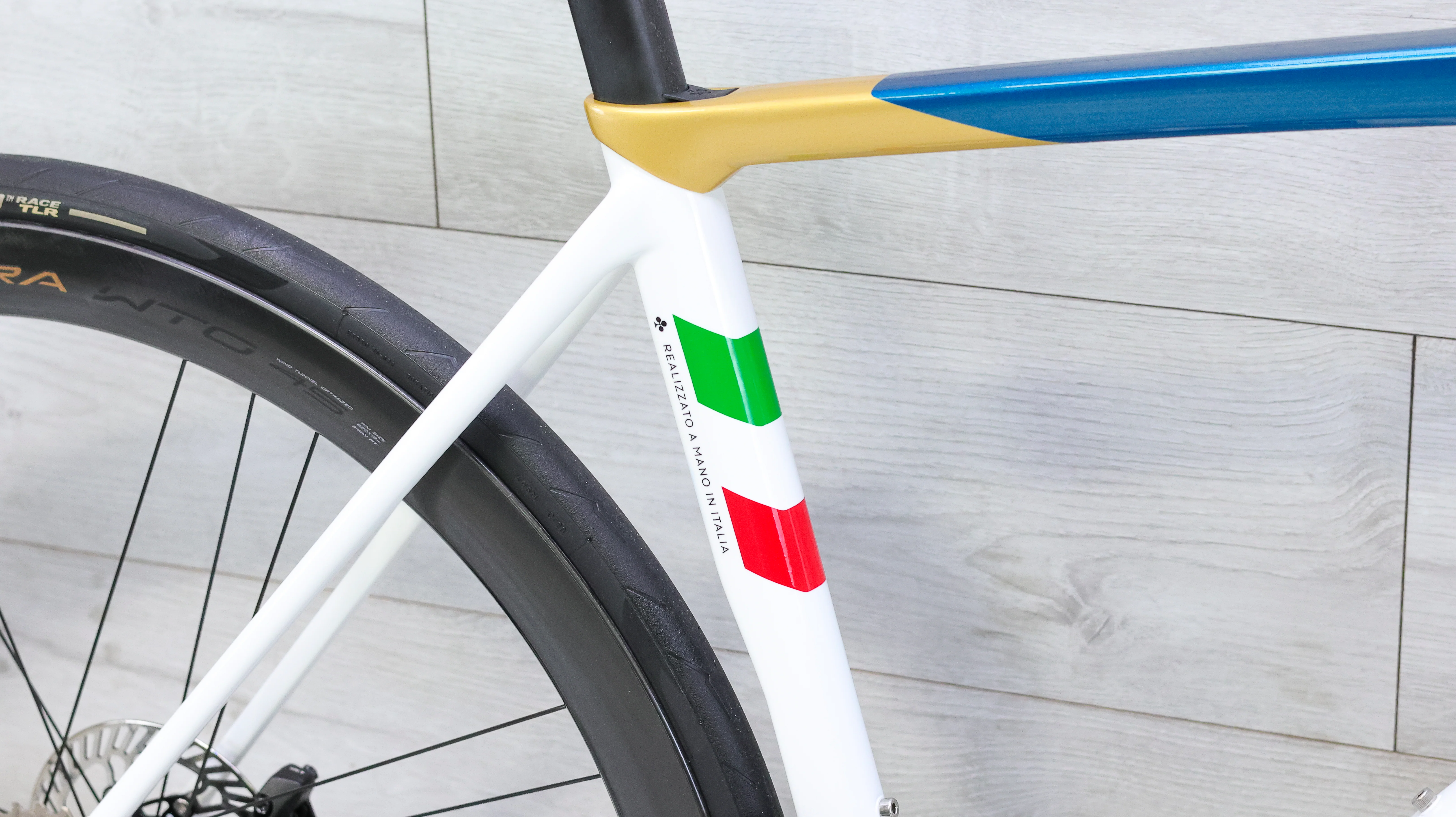 Colnago C68 Disc Campagnolo Super Record EPS Road Bike - 2023, 48.5cm - Image 18