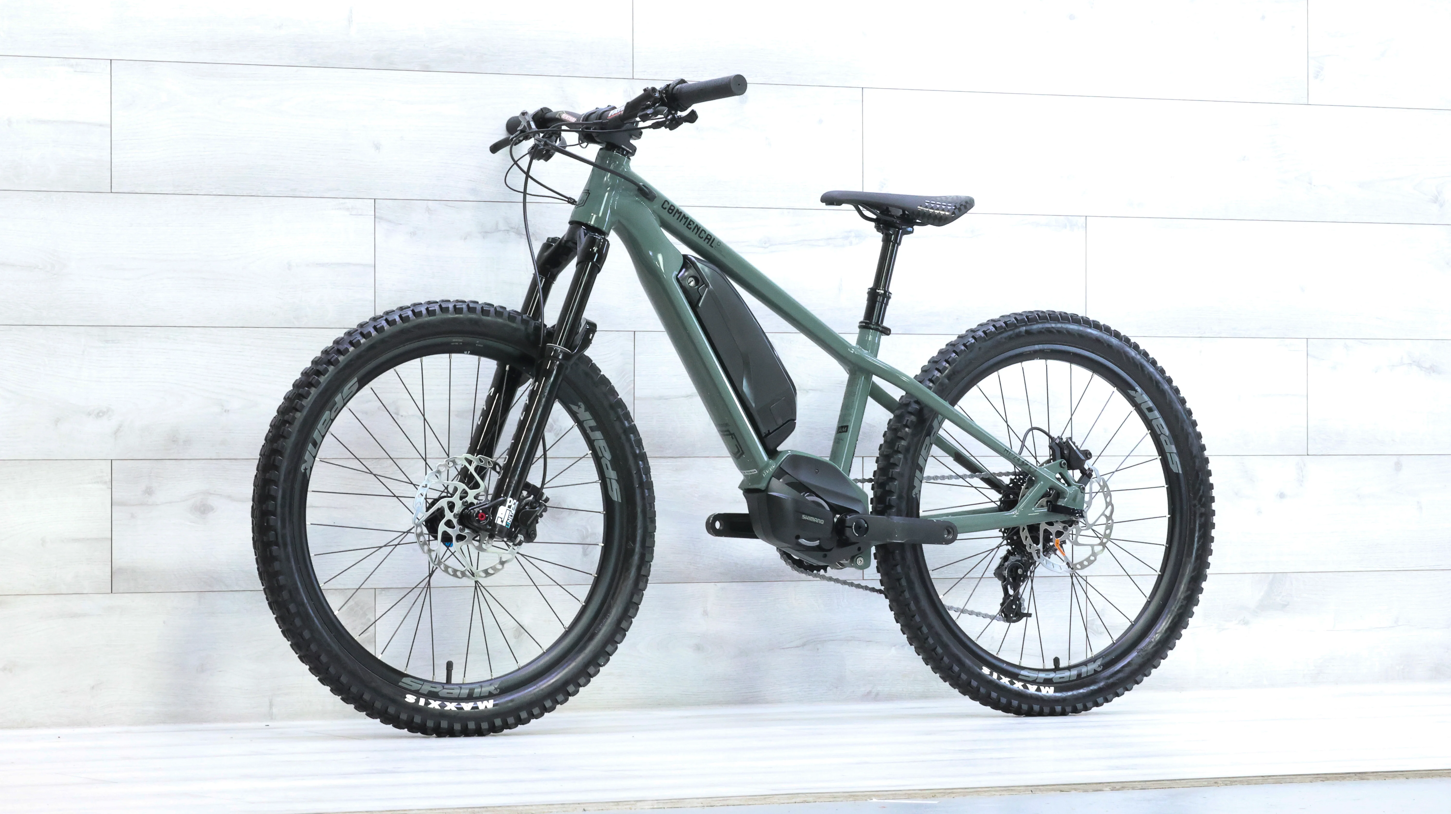 Commencal Meta HT 24 Power Kids Mountain E-Bike - 2022 - Image 4