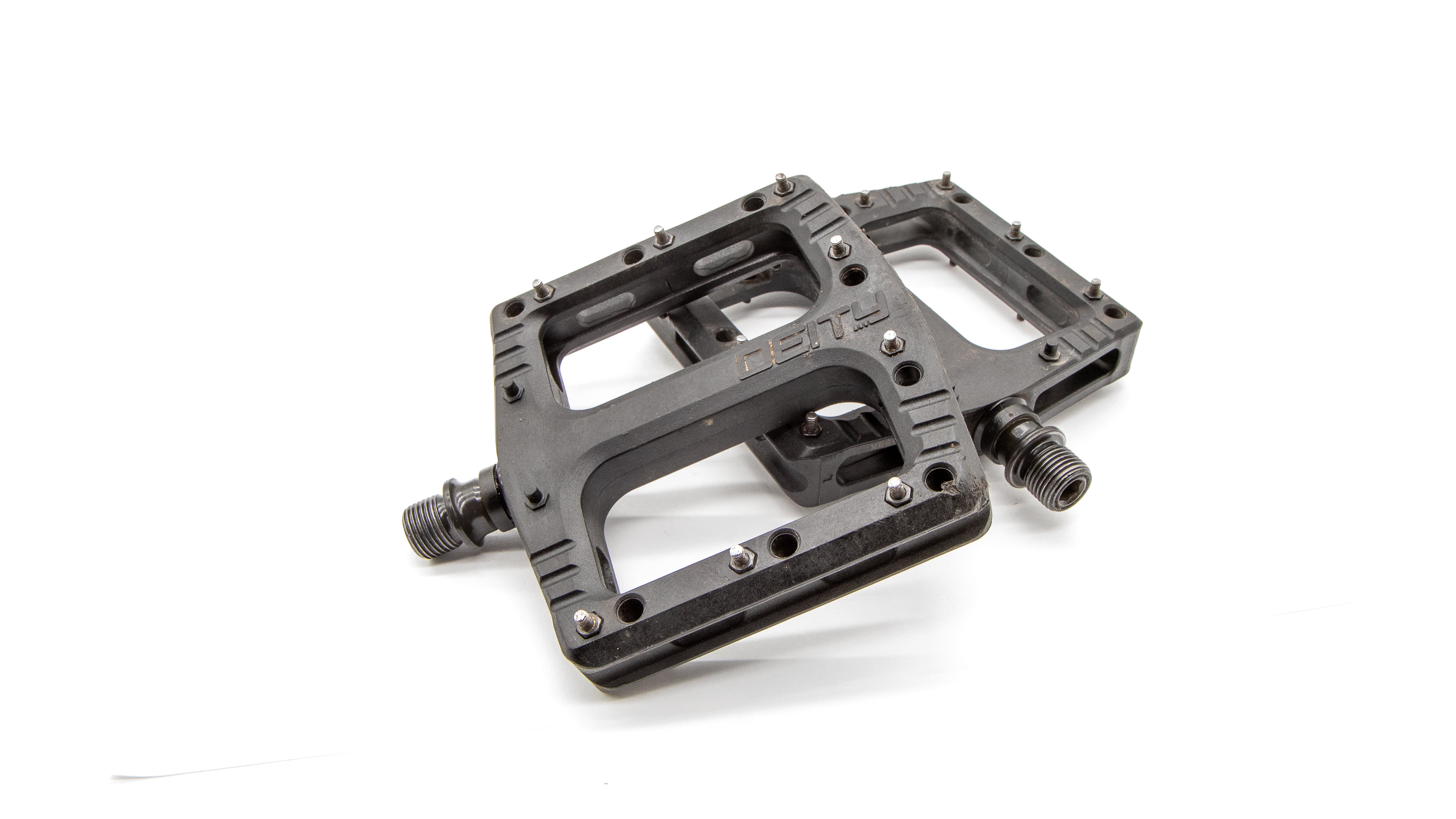 Deity Deftrap Black Flat Pedals 398g - Image 3