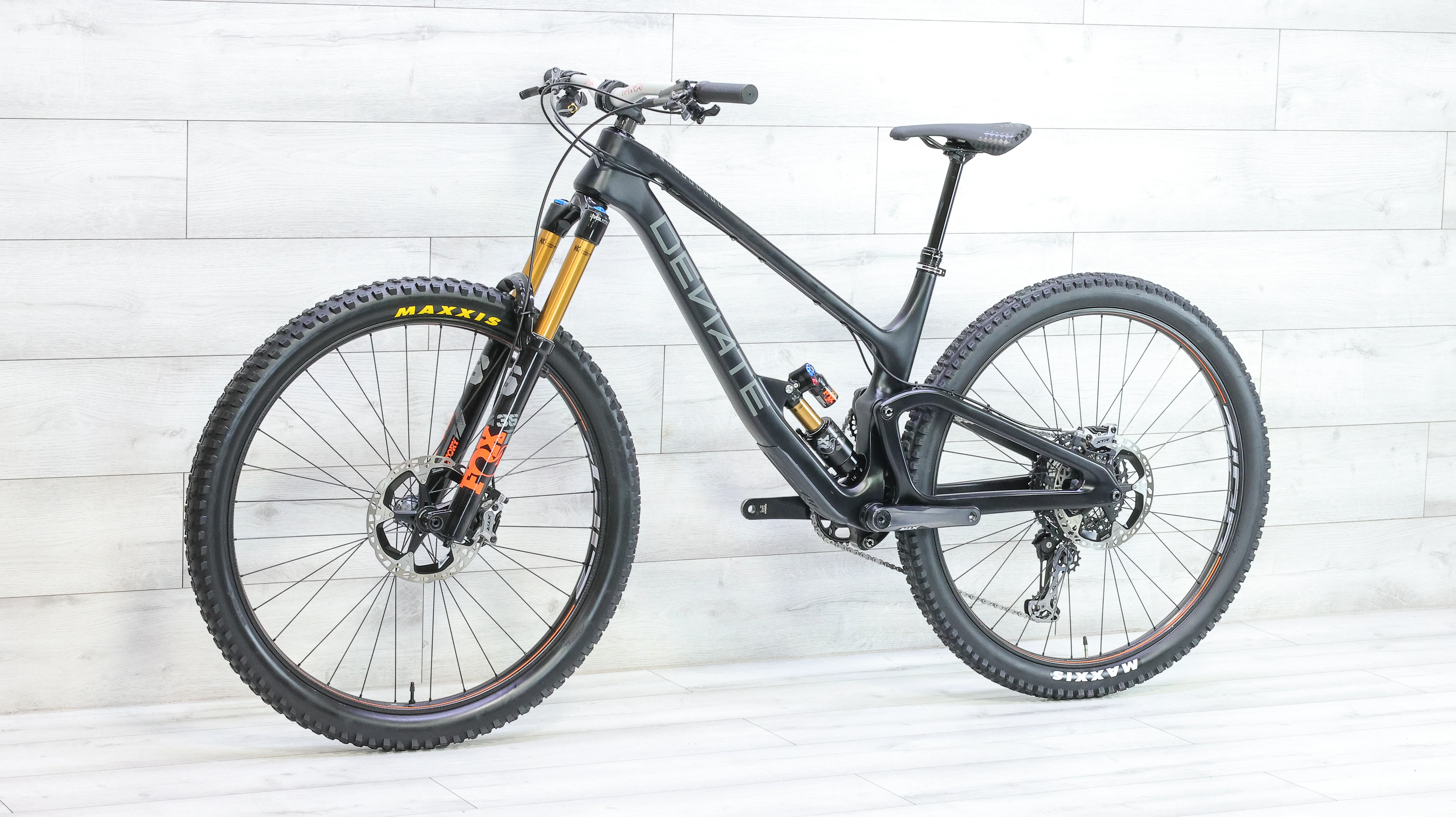 Deviate Highlander 140 Mountain Bike - 2021, Large - Image 4