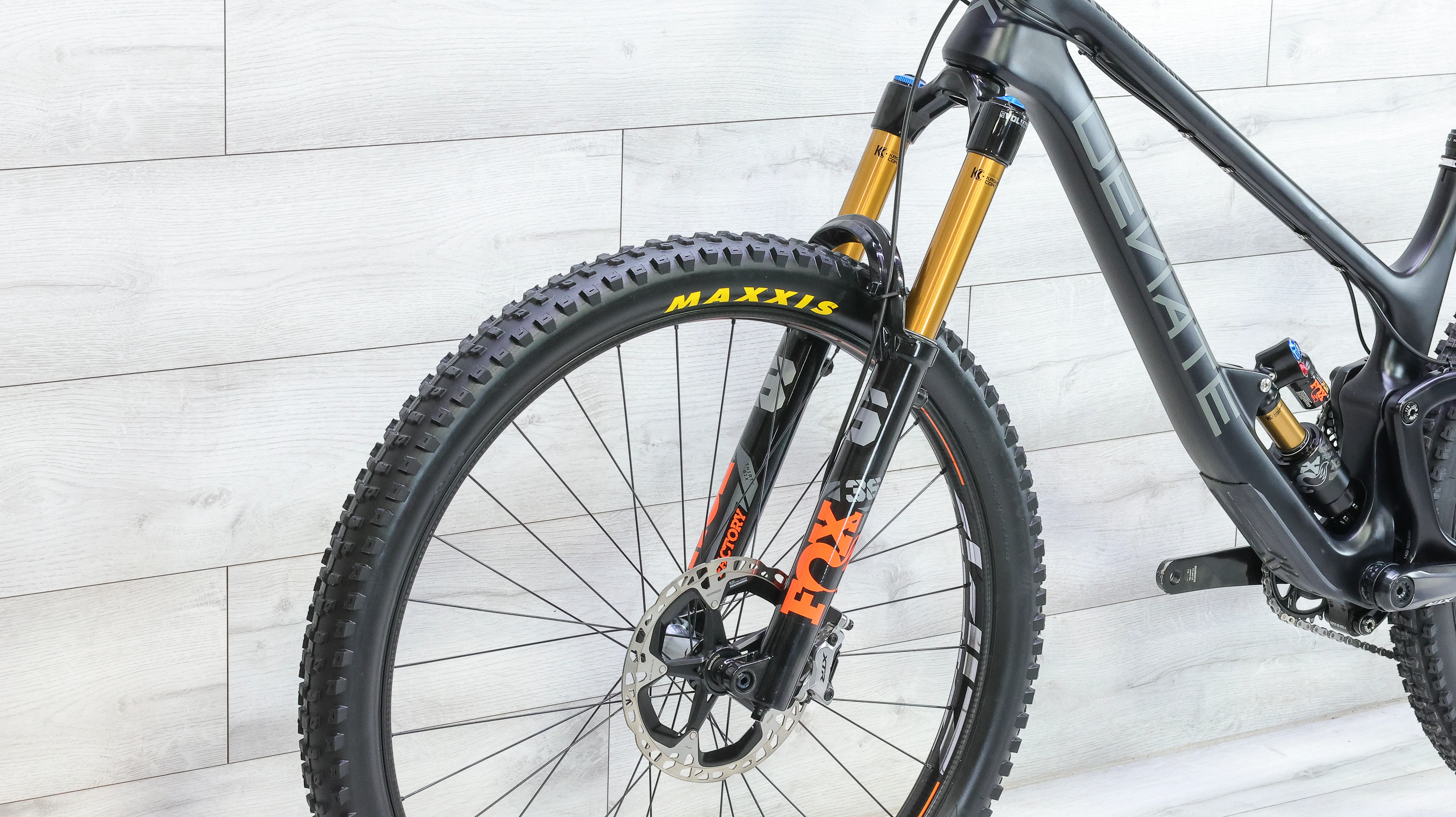 Deviate Highlander 140 Mountain Bike - 2021, Large - Image 9