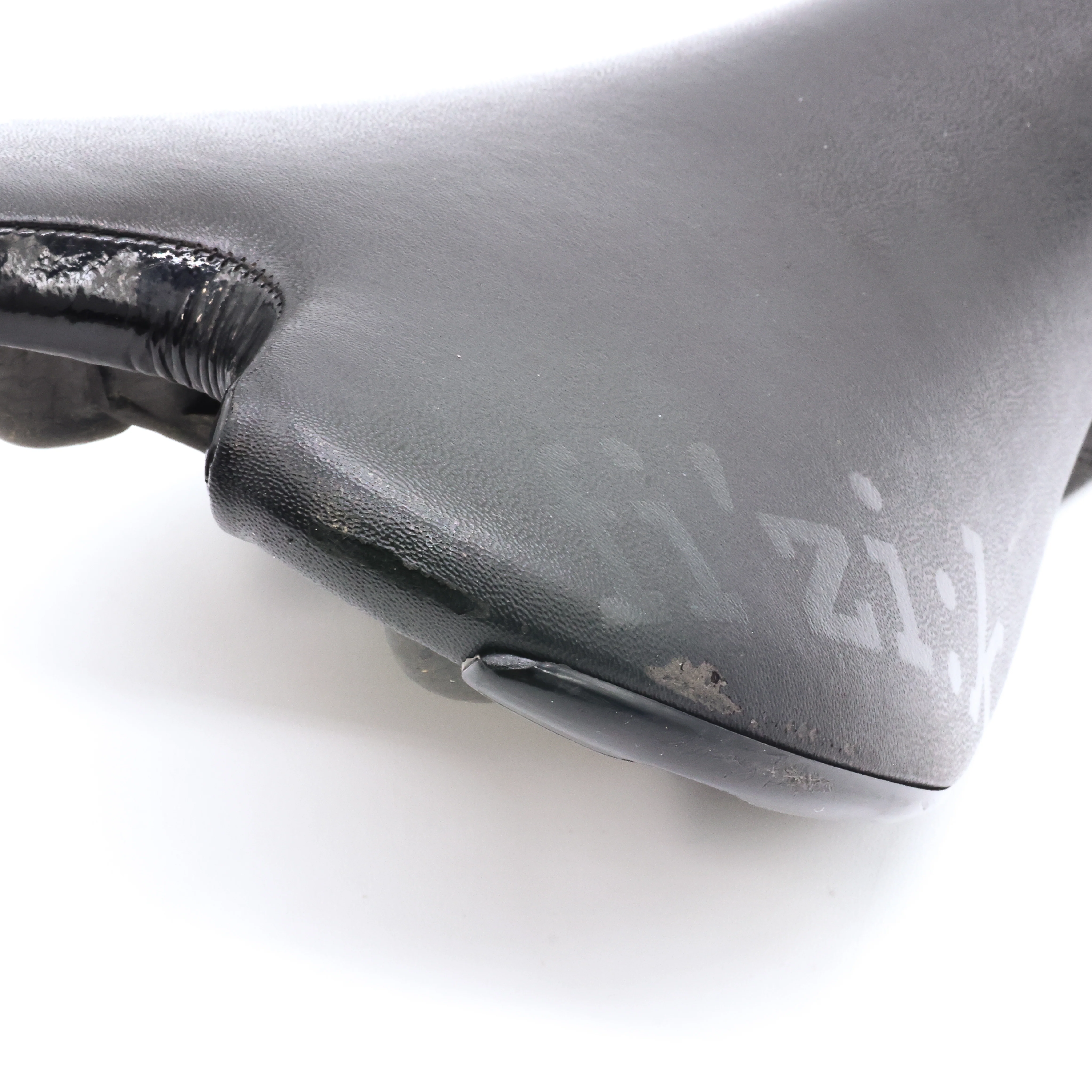 Fizik Aliante Carbon Rails Road Bike Saddle  - 140mm - Image 7
