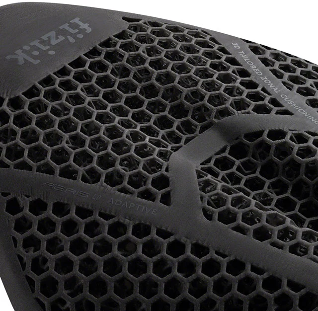 Fizik Transiro Aeris Long Distance R1 Adaptive Saddle - Carbon, 135mm, Black - Image 2