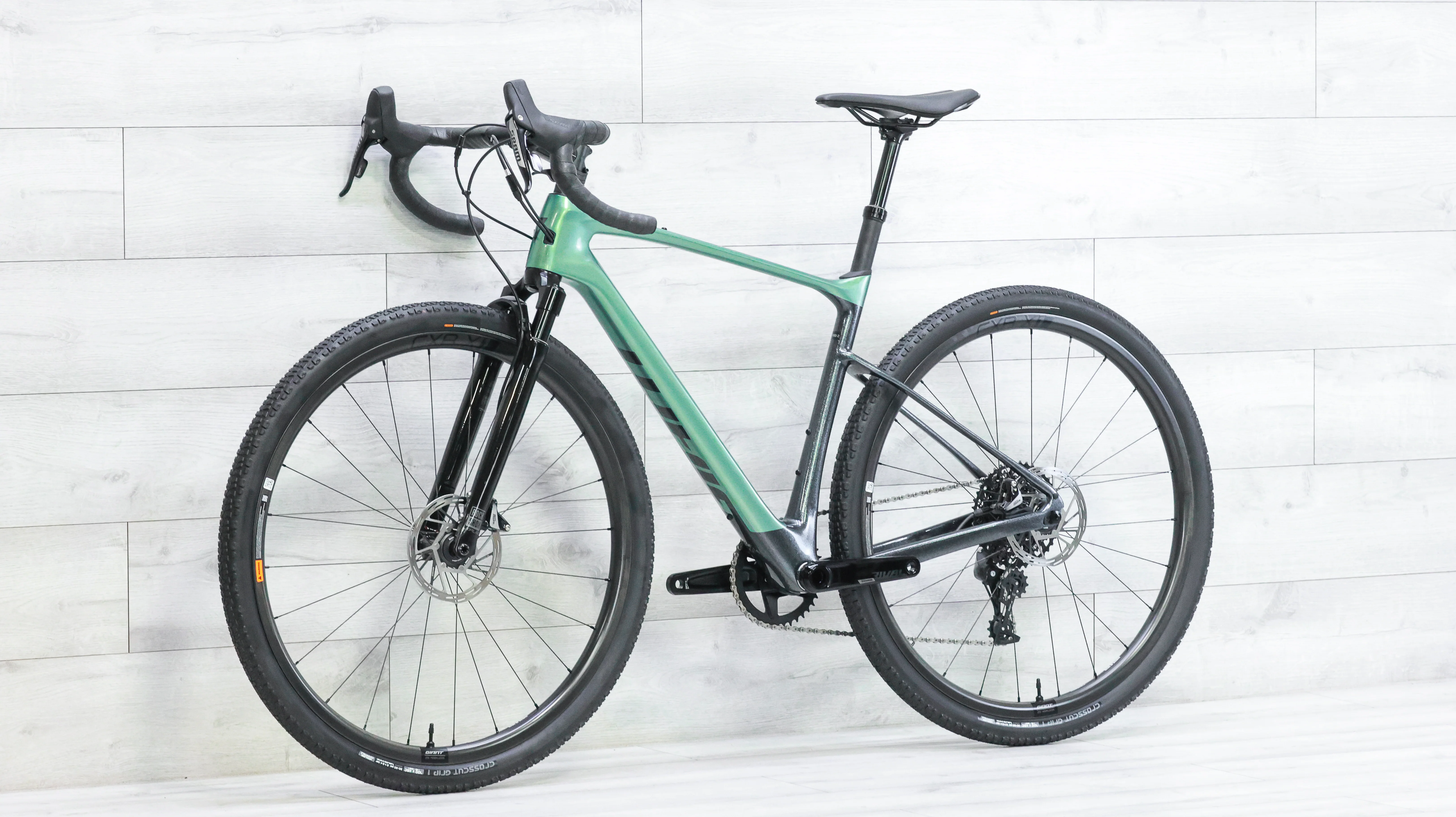 Giant Revolt X Advanced Pro 2 Gravel Bike - 2023, Medium - Image 4