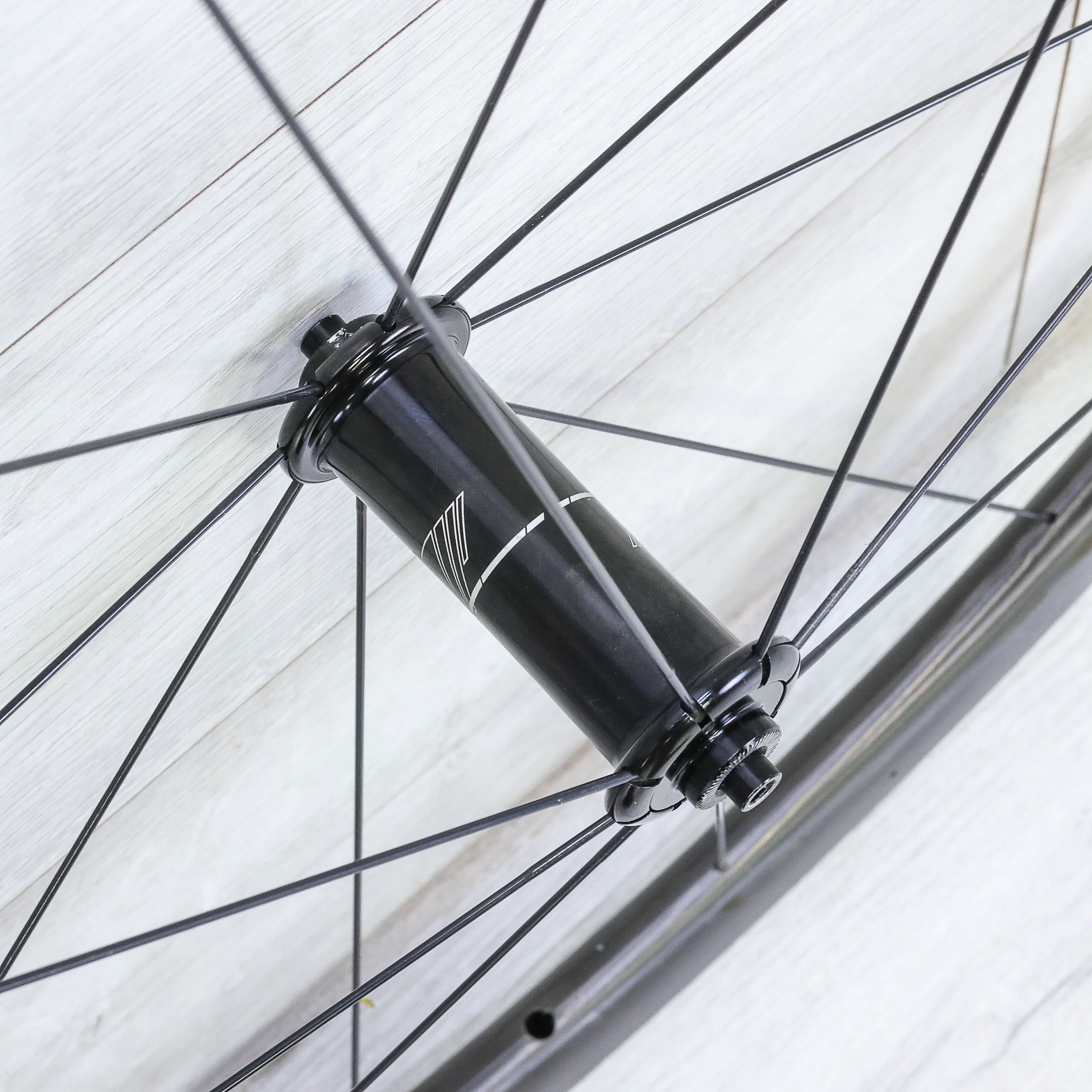 Giant SLR 1 Carbon Fiber Rim Brake Wheelset - 700c, Rim Brake, HG 11-Speed - Image 5