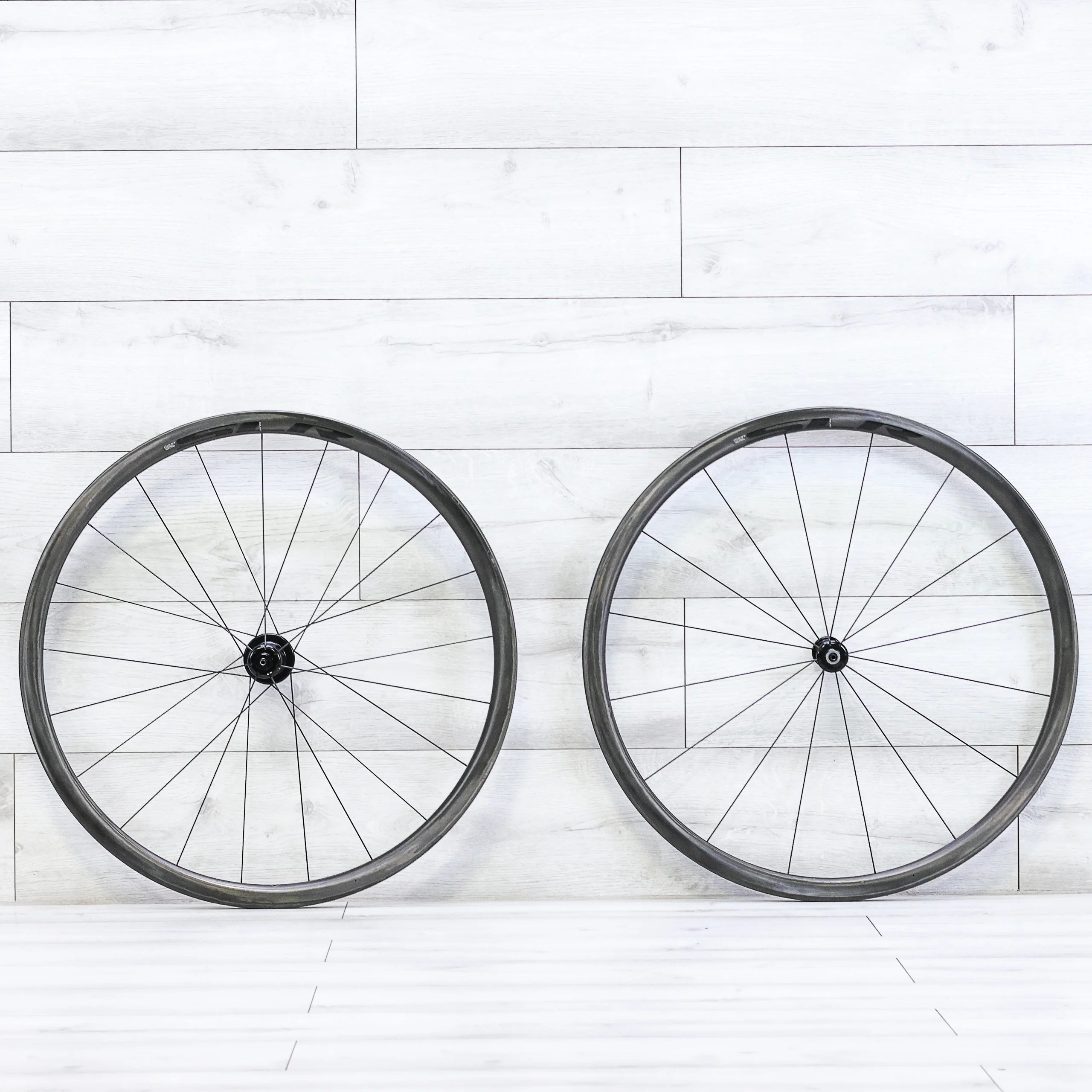 Giant SLR 1 Carbon Fiber Rim Brake Wheelset - 700c, Rim Brake, HG 11-Speed - Image 6