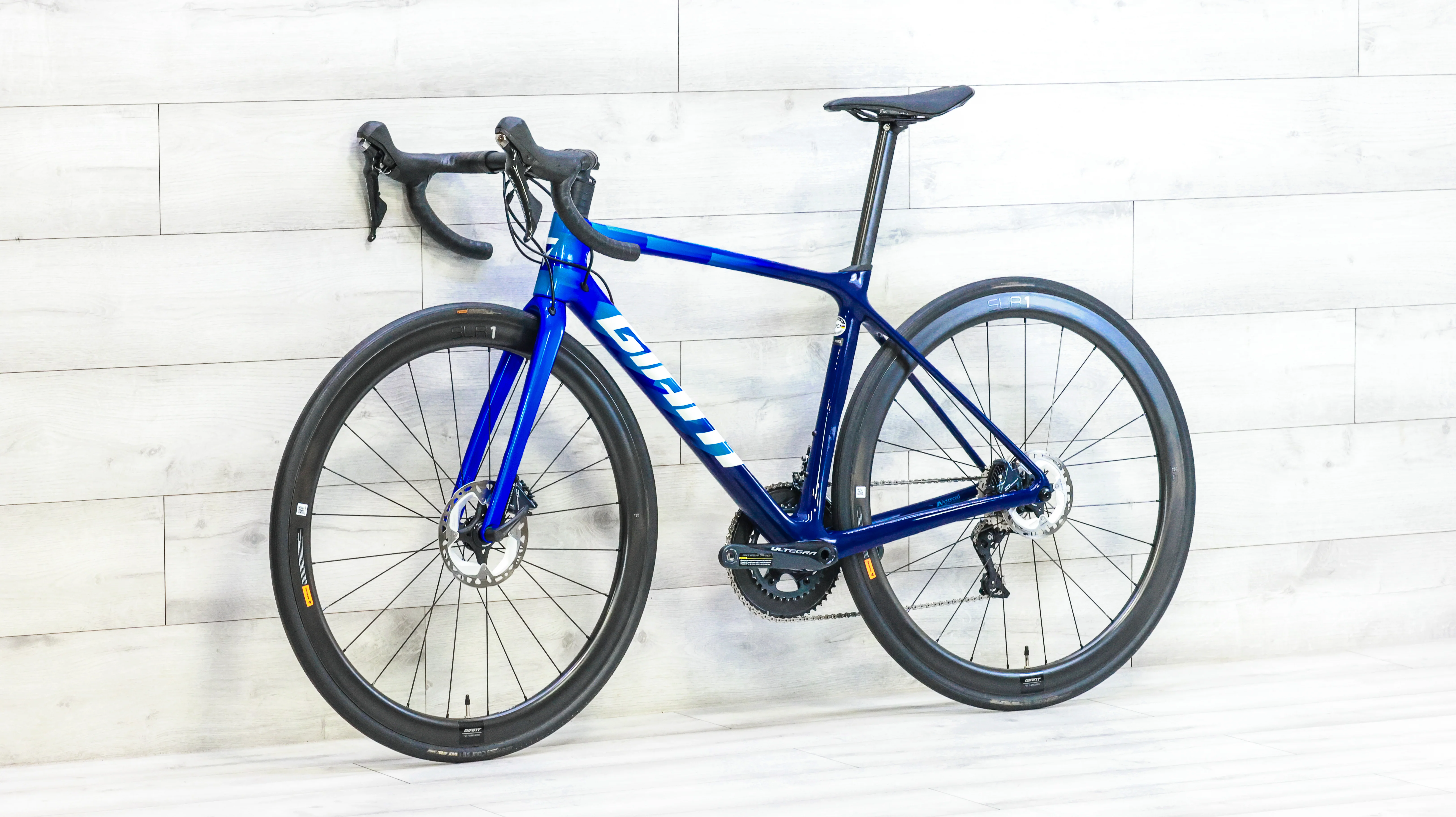 Giant TCR Advanced Pro Disc Road Bike - 2024, Small - Image 4