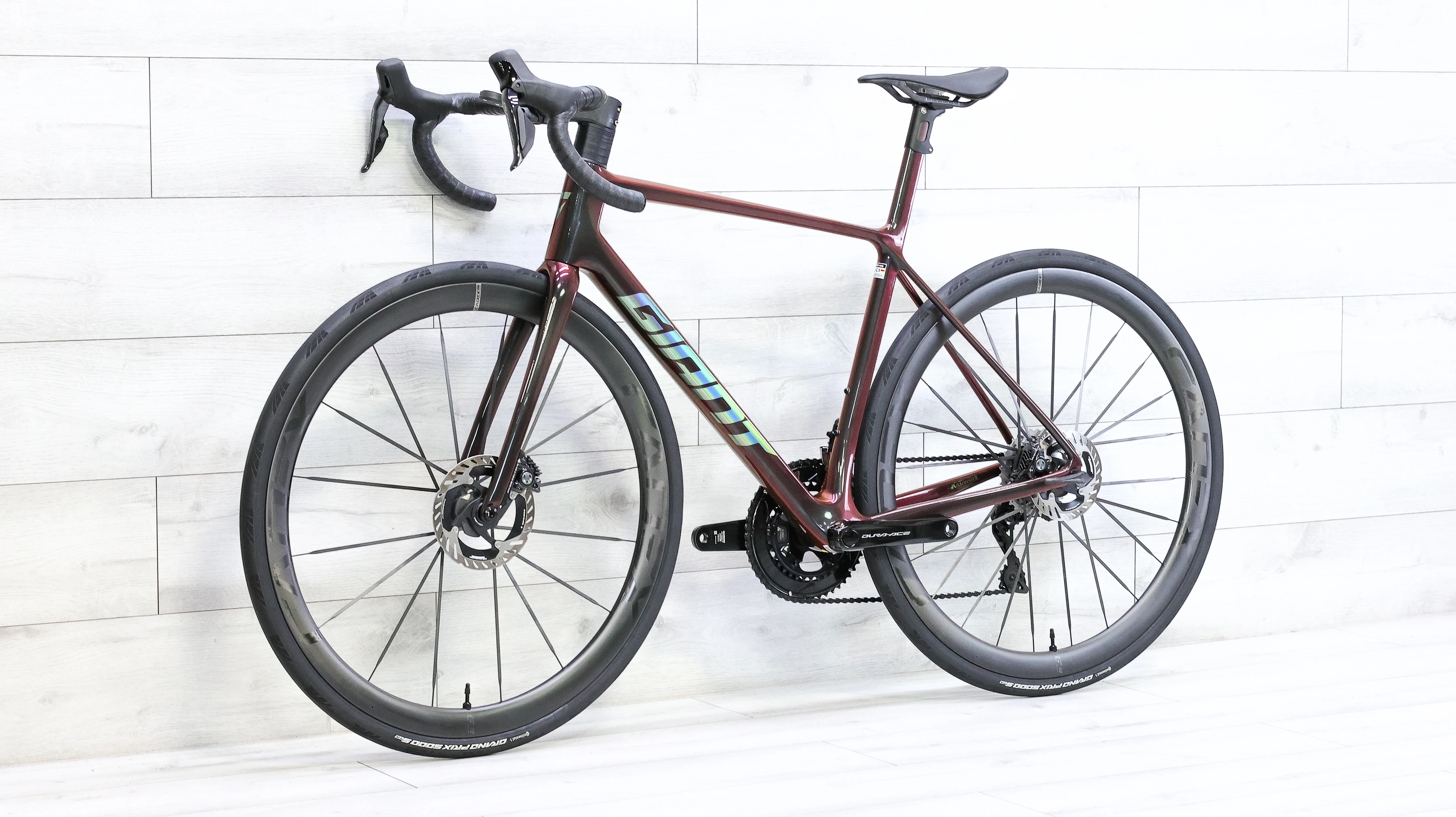 Giant TCR Advanced SL 0 Dura-Ace Di2 Road Bike - 2025, Medium - Image 4