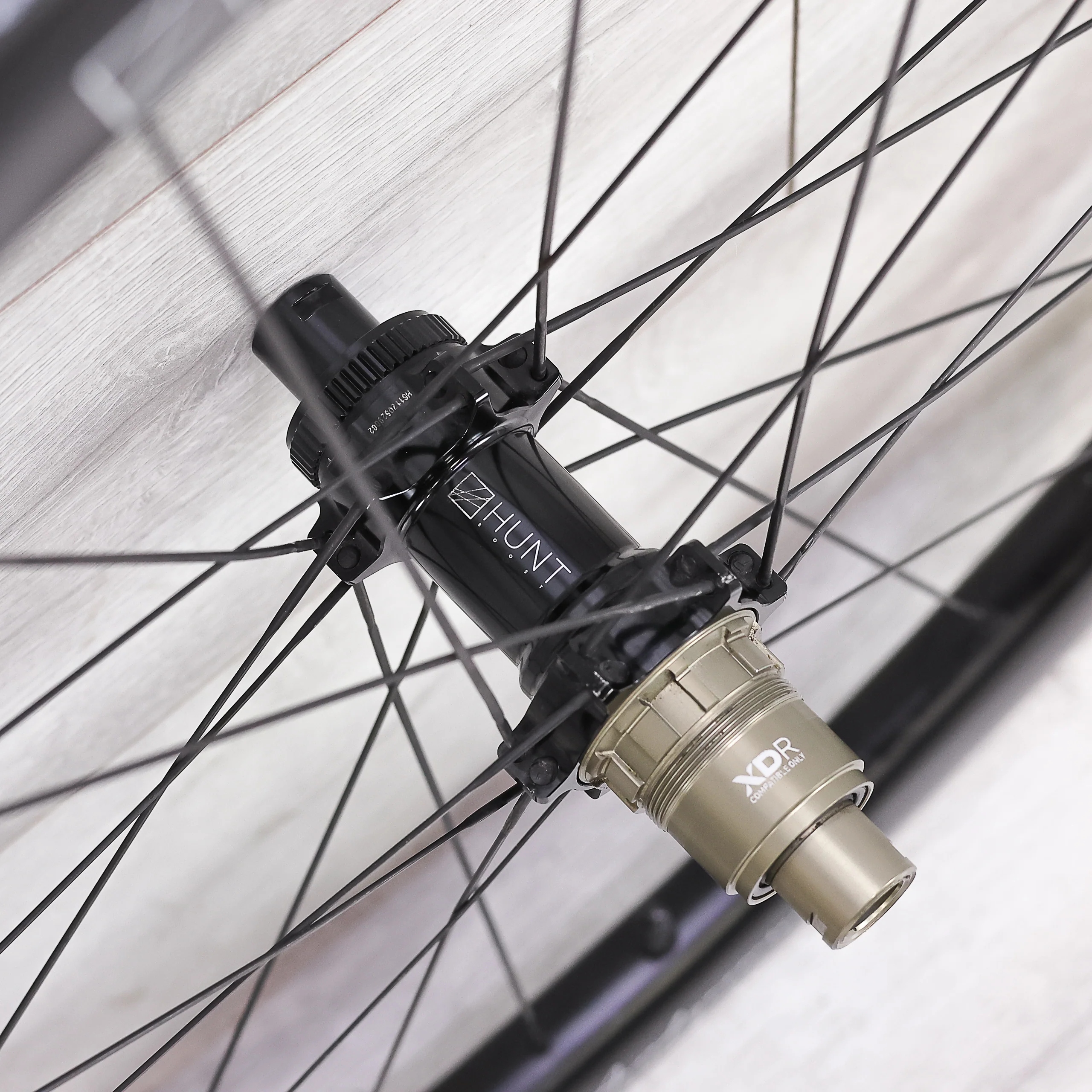 HUNT 44 Aerodynamicist Carbon Disc Wheelset - 700c, Tubeless, Center Lock, XDR 11/12-Speed - Image 5