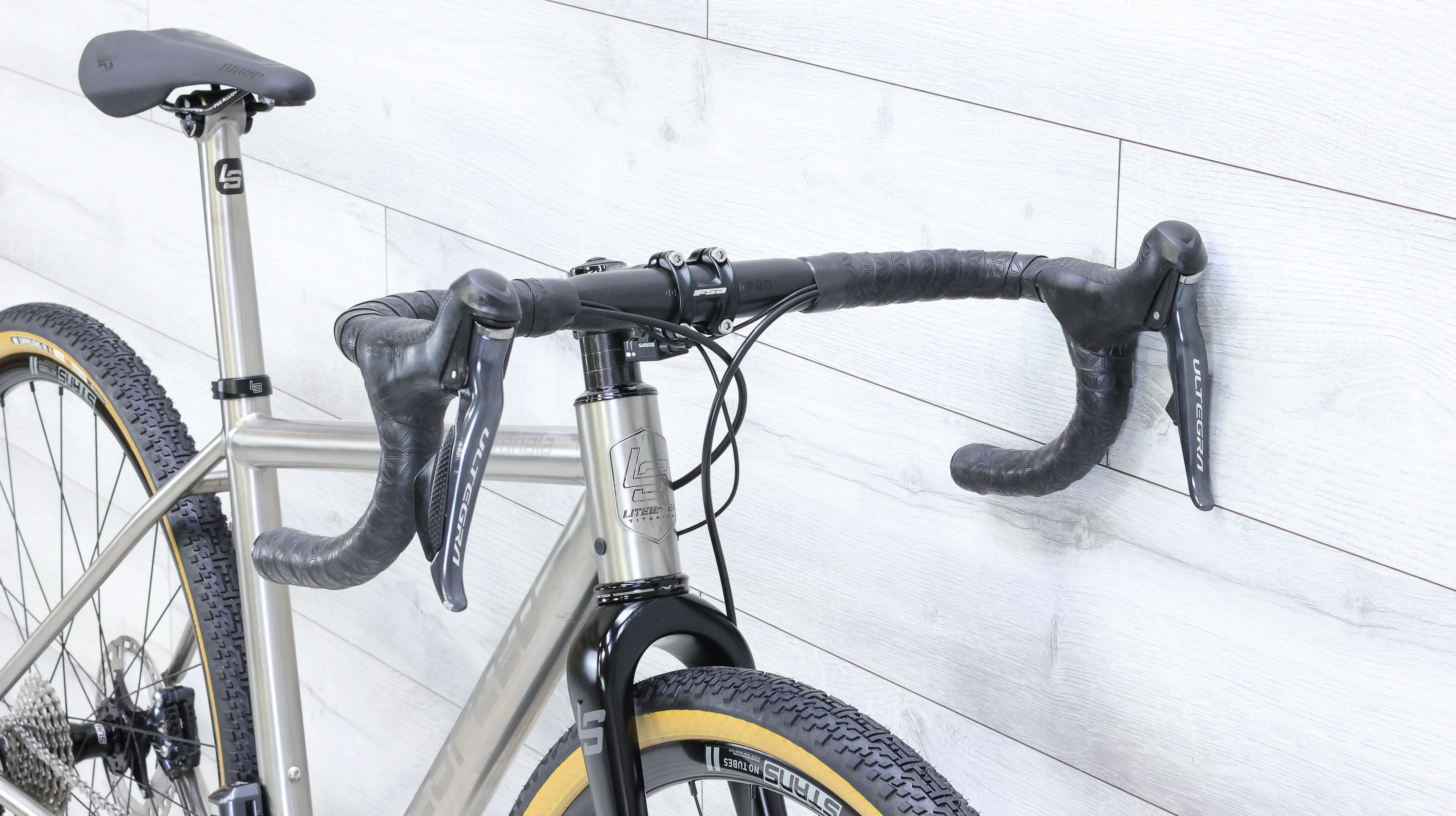 Litespeed Cherohala Ultegra Di2 Titanium Road Bike - 2021, Small - Image 10