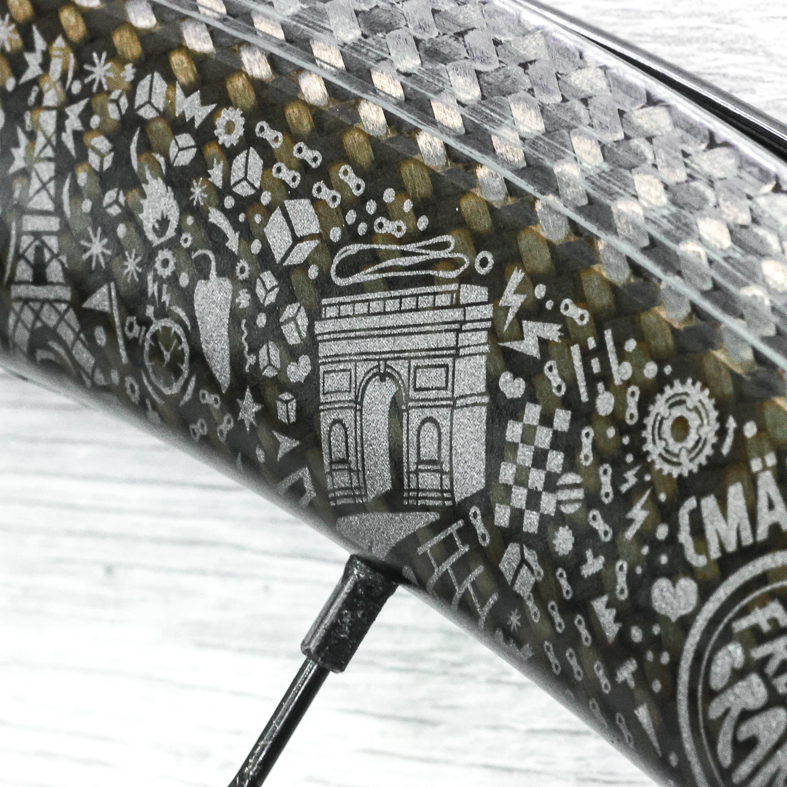 Mavic Cosmic Pro Carbon UST TDF Edition Wheelset – 700c, Rim Brake, Tubeless, HG 11-Speed - Image 10