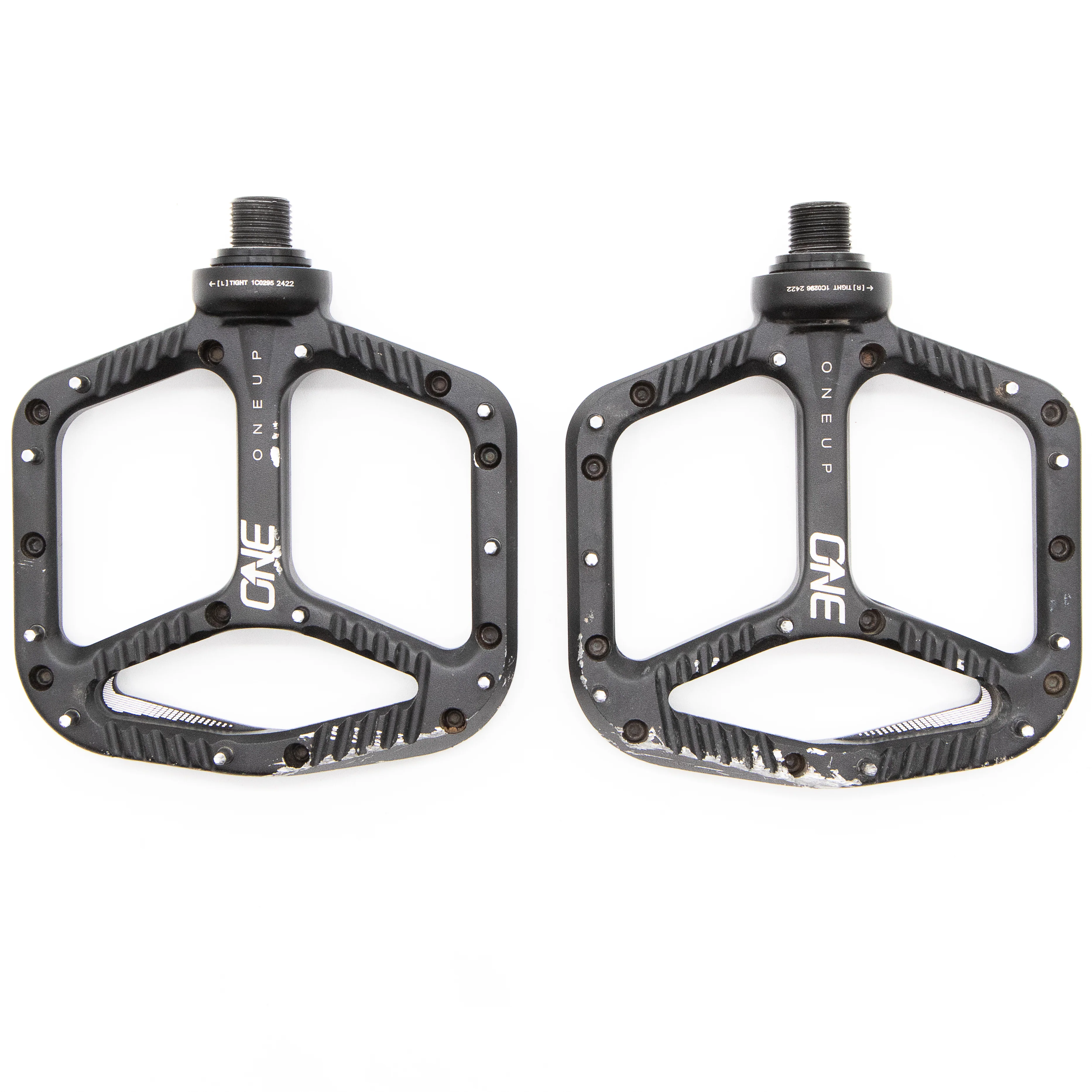 OneUp Components Aluminum Flat Pedals Black 385g - Image 4