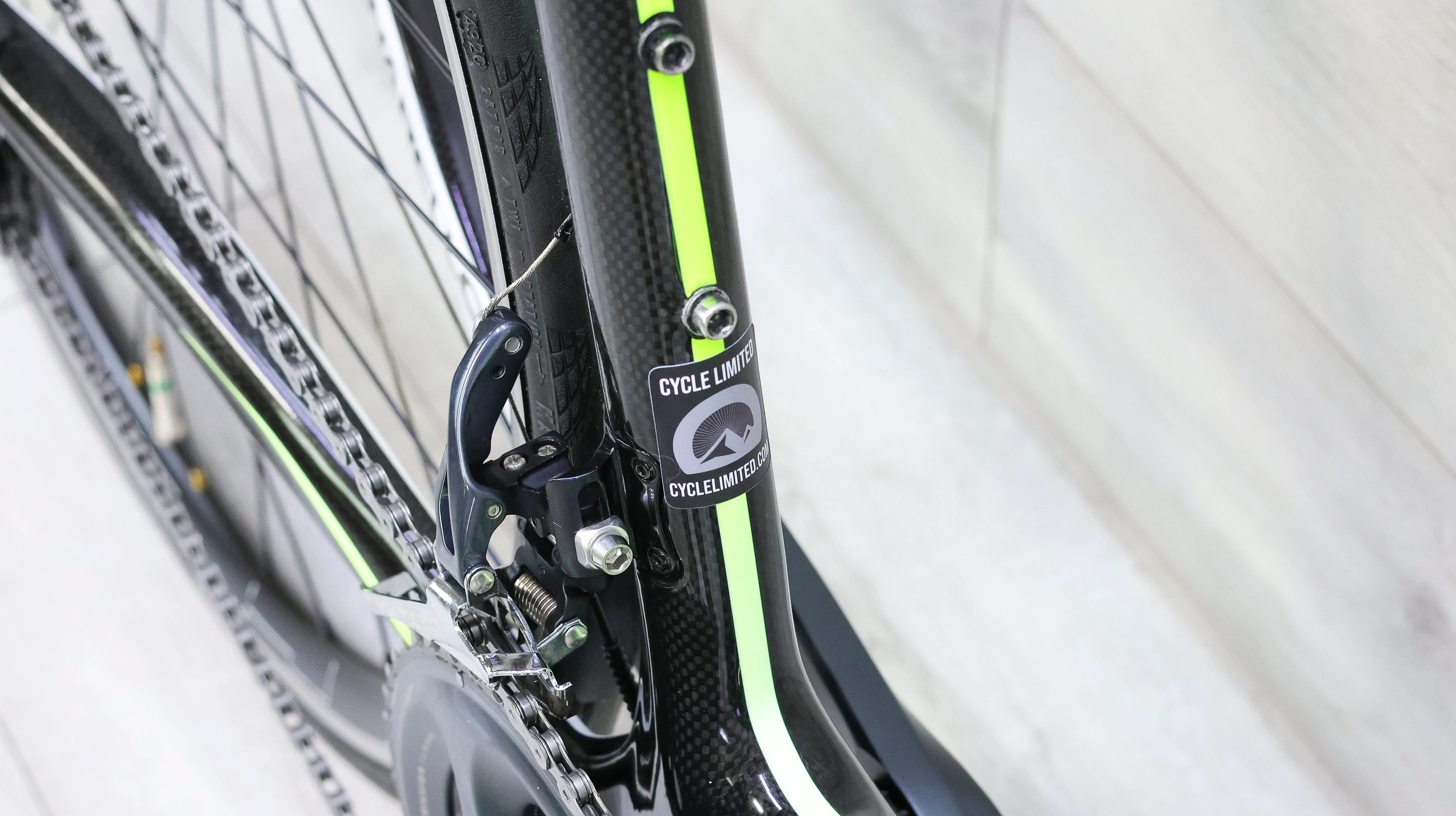 Pinarello Prince Road Bike - 2015, 57.5cm - Image 3