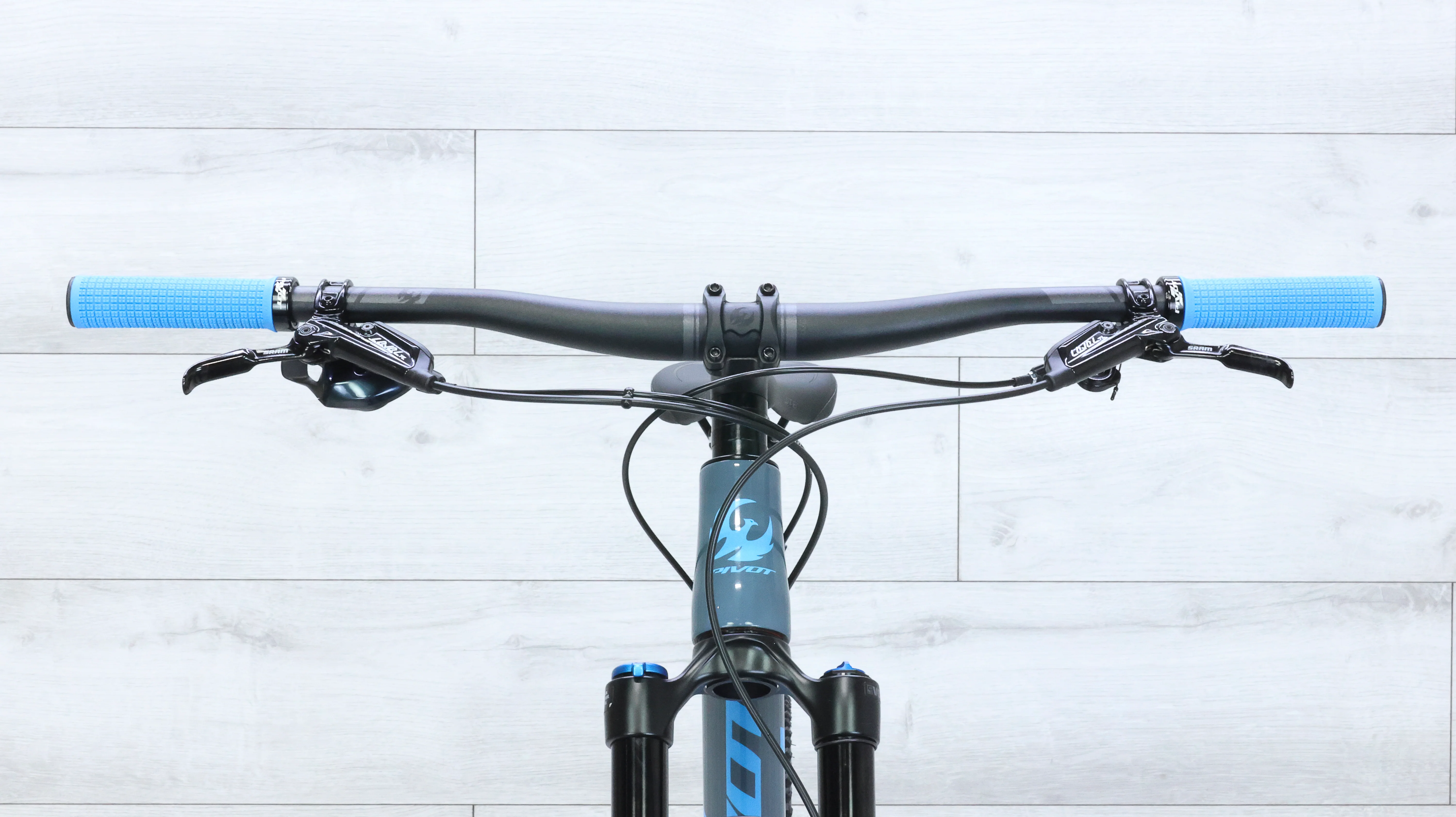 Pivot Mach 4 SL Mountain Bike - 2023, Medium - Image 12