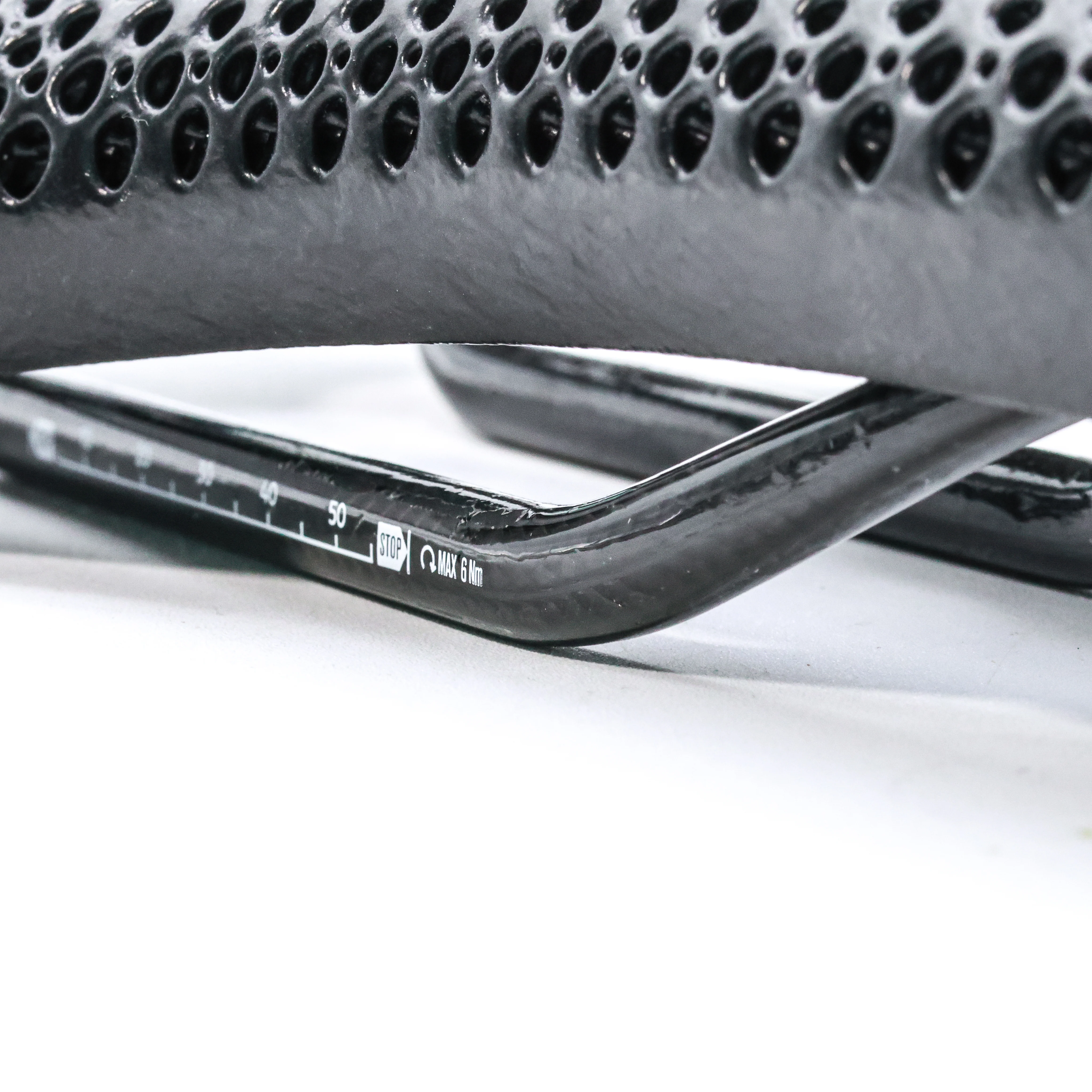 Posedla Joyseat Pro Carbon Fiber Saddle - 142mm - Image 7