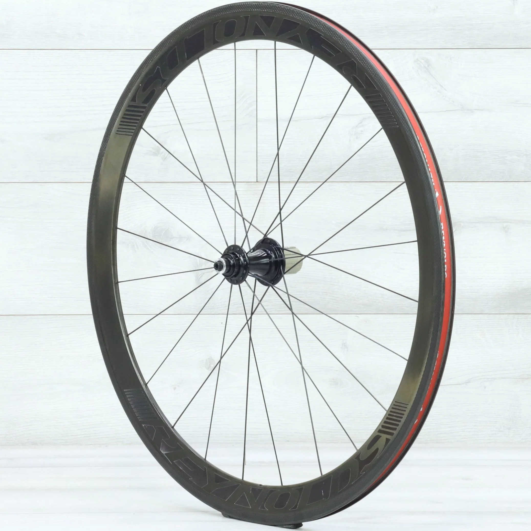 Reynolds Assault Carbon Clincher Shimano 11 Speed HG Rim Brake Road Bike Wheelset - Image 4