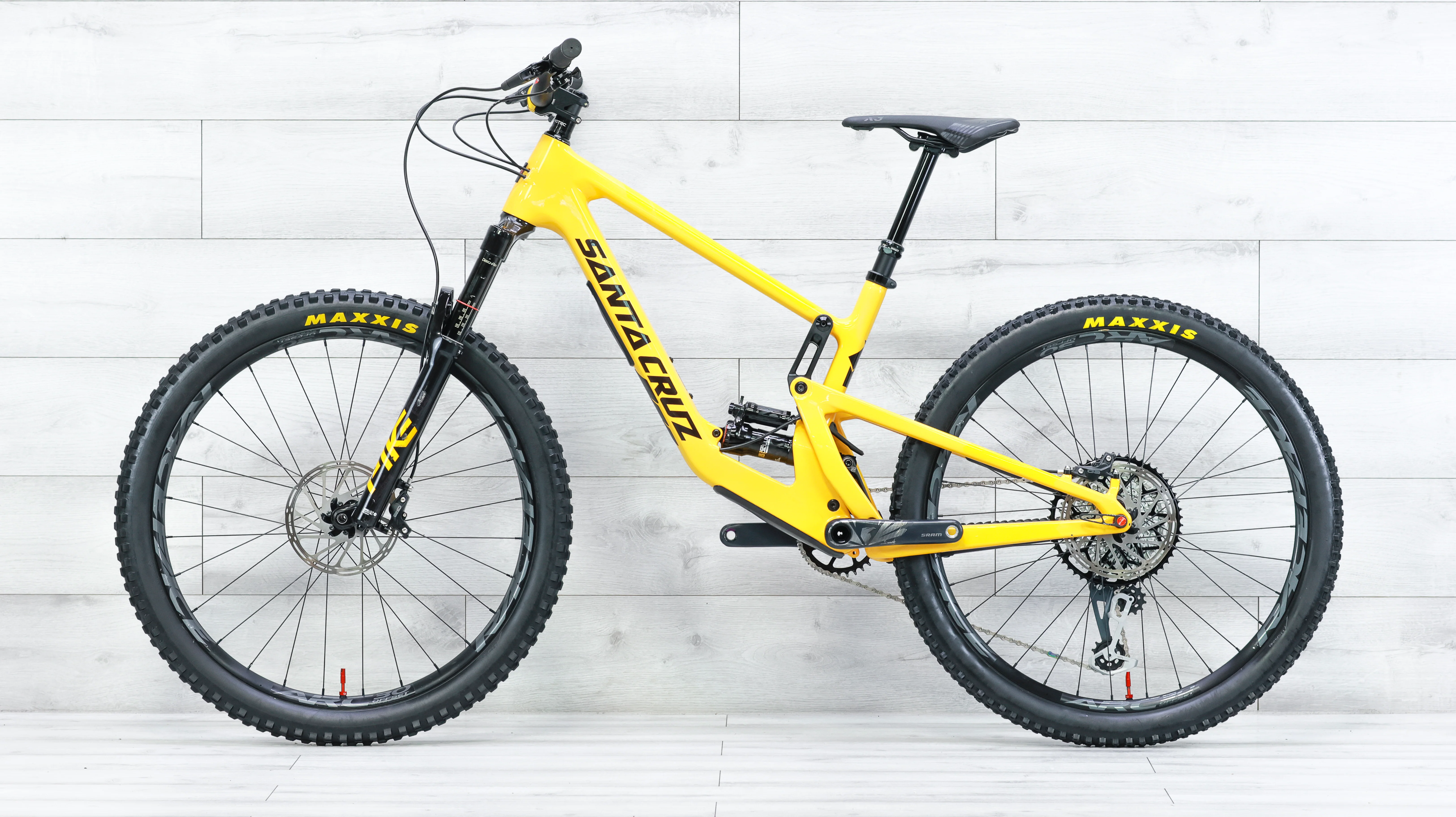 Santa Cruz 5010 X01 Carbon CC Mountain Bike - 2022, Medium - Image 2