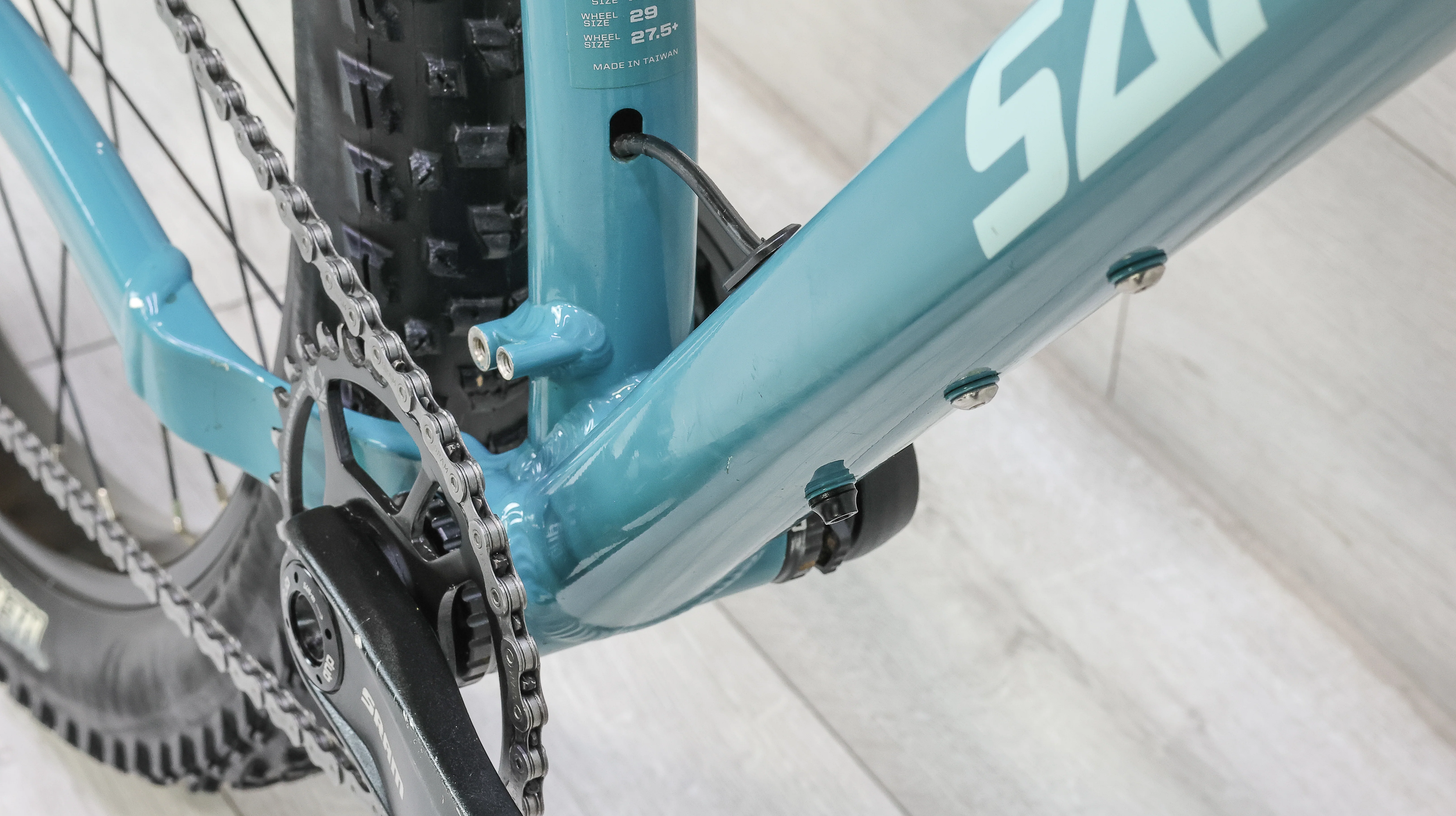 Santa Cruz Chameleon R Aluminum Mountain Bike - 2019, Medium - Image 19