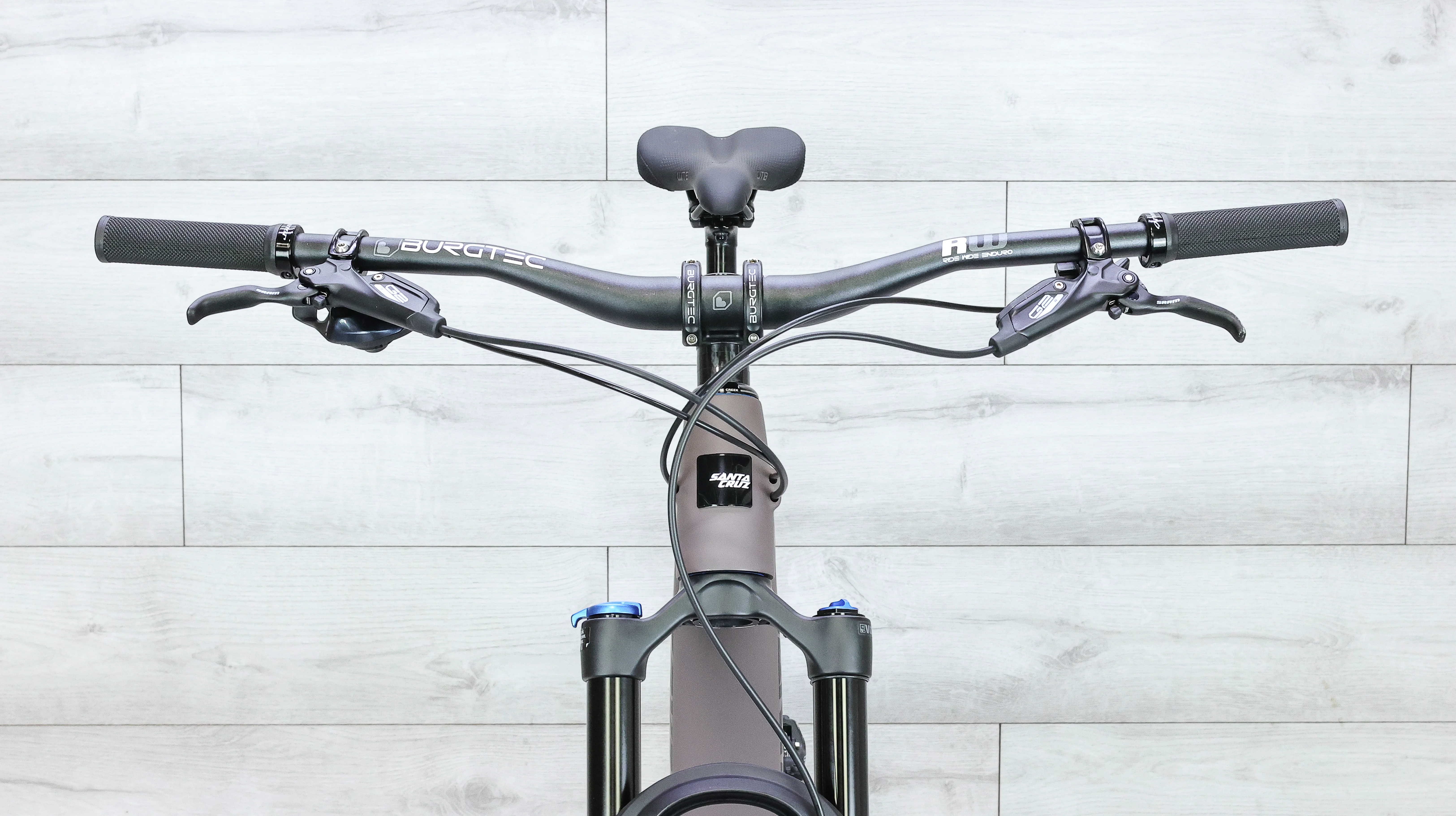 Santa Cruz Tallboy S Carbon C Mountain Bike - 2023, Medium - Image 12