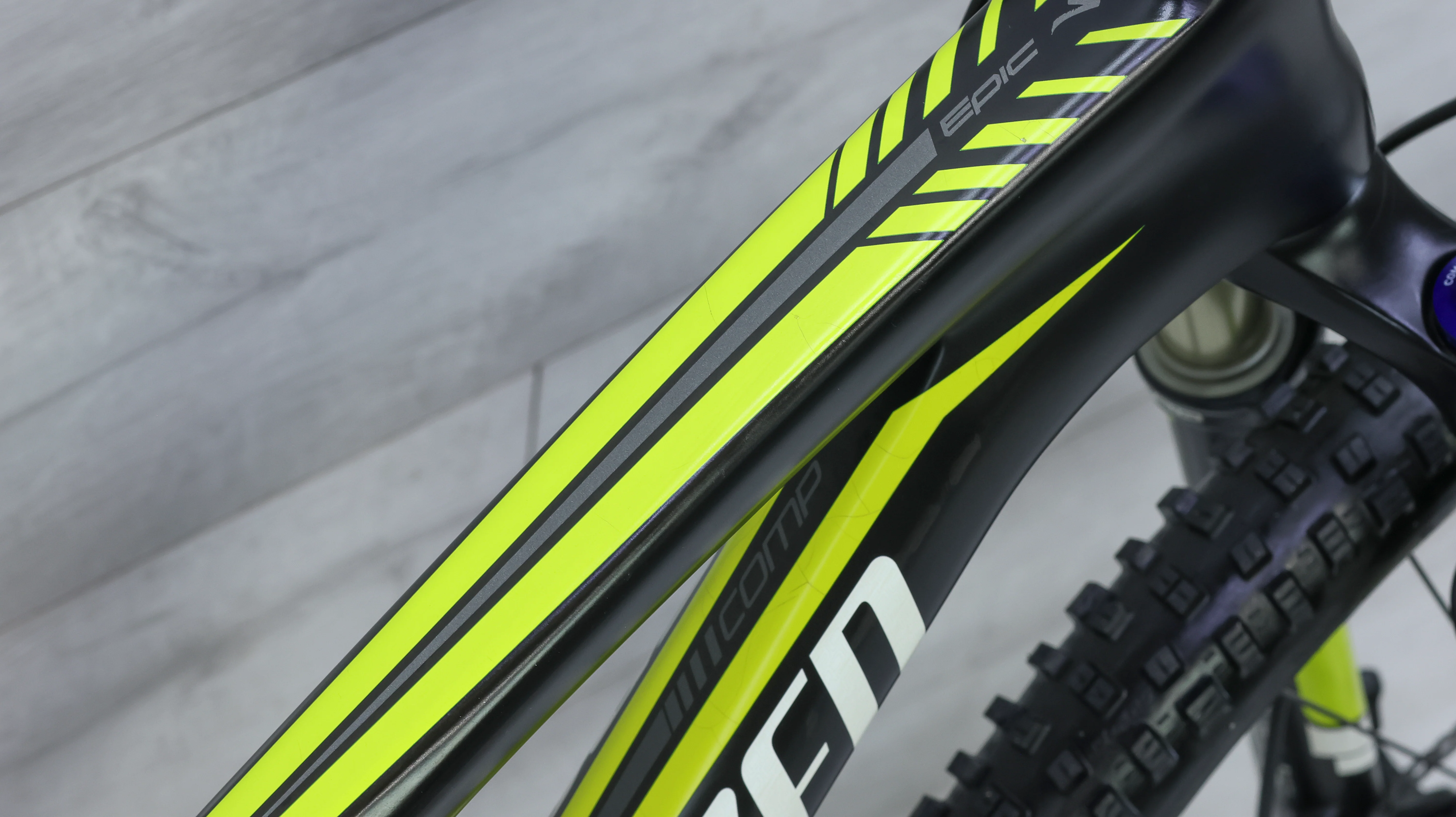Specialized Epic Comp Carbon 29er Mountain Bike - 2013, Medium - Image 16