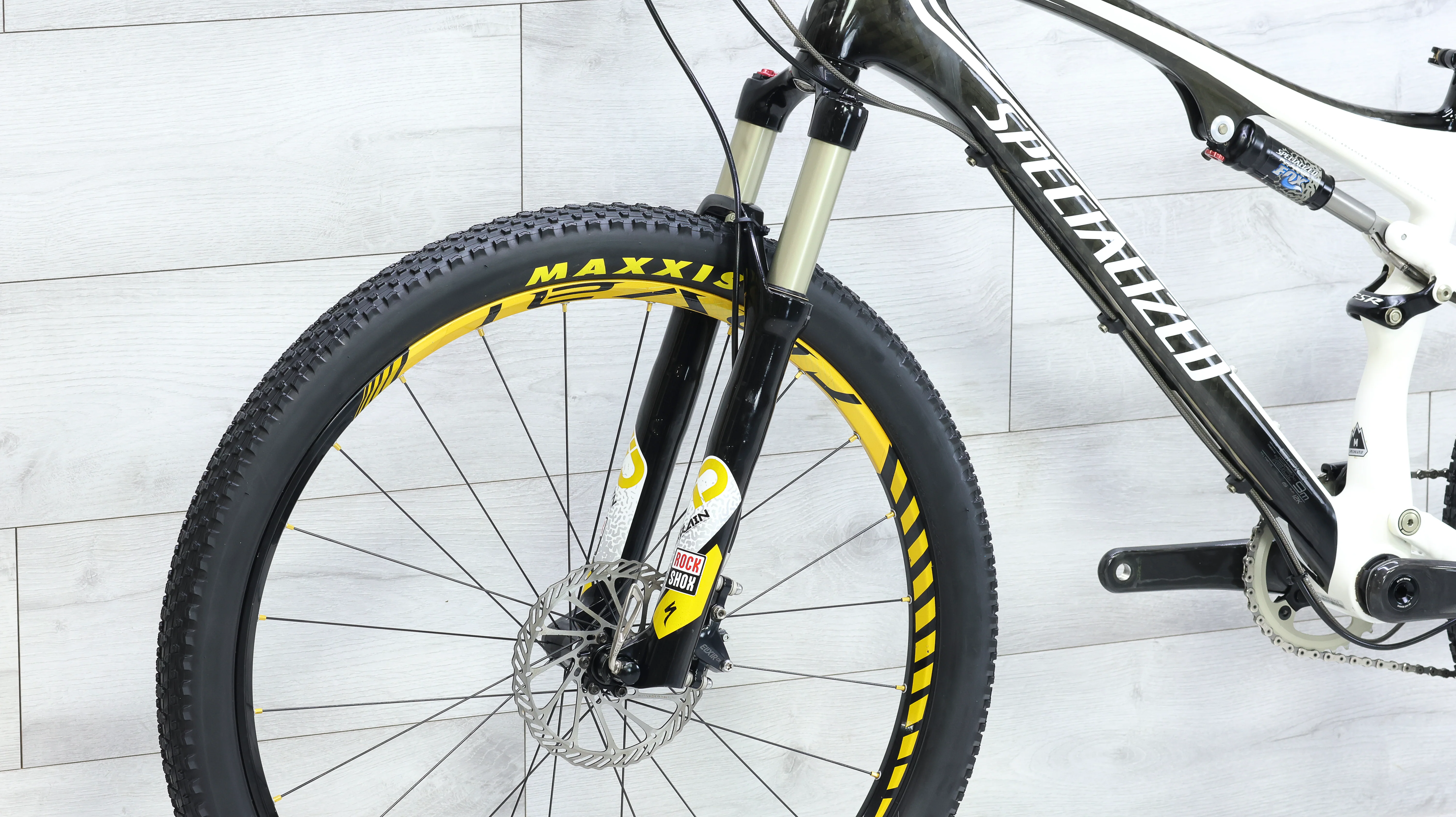 Specialized Epic Expert Carbon Evo R Mountain Bike - 2011, Medium - Image 9