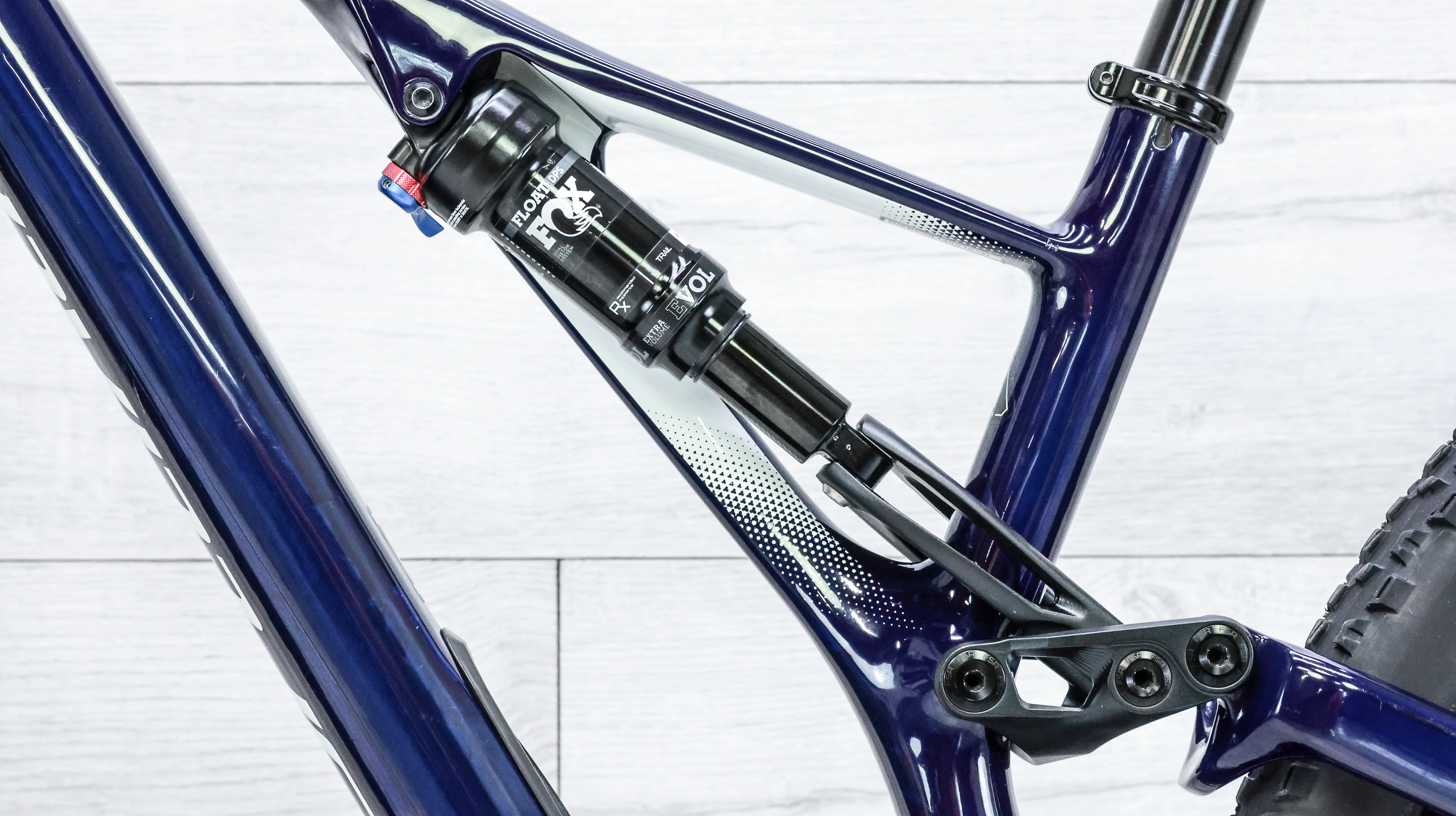 Specialized Stumpjumper Comp Carbon Mountain Bike - 2019, Medium - Image 11