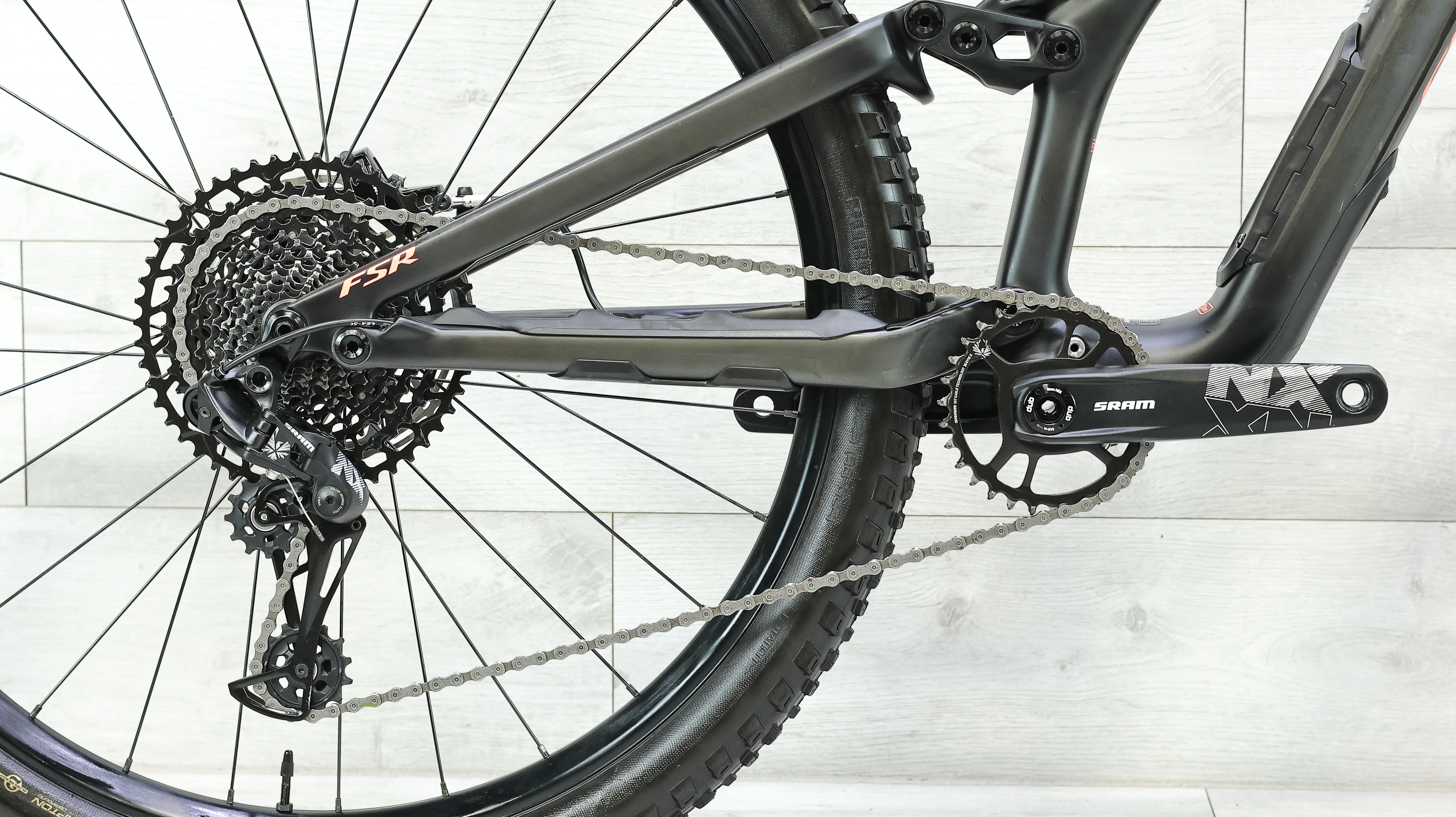 Specialized Stumpjumper ST Comp Carbon 29 Mountain Bike - 2019, Small - Image 5