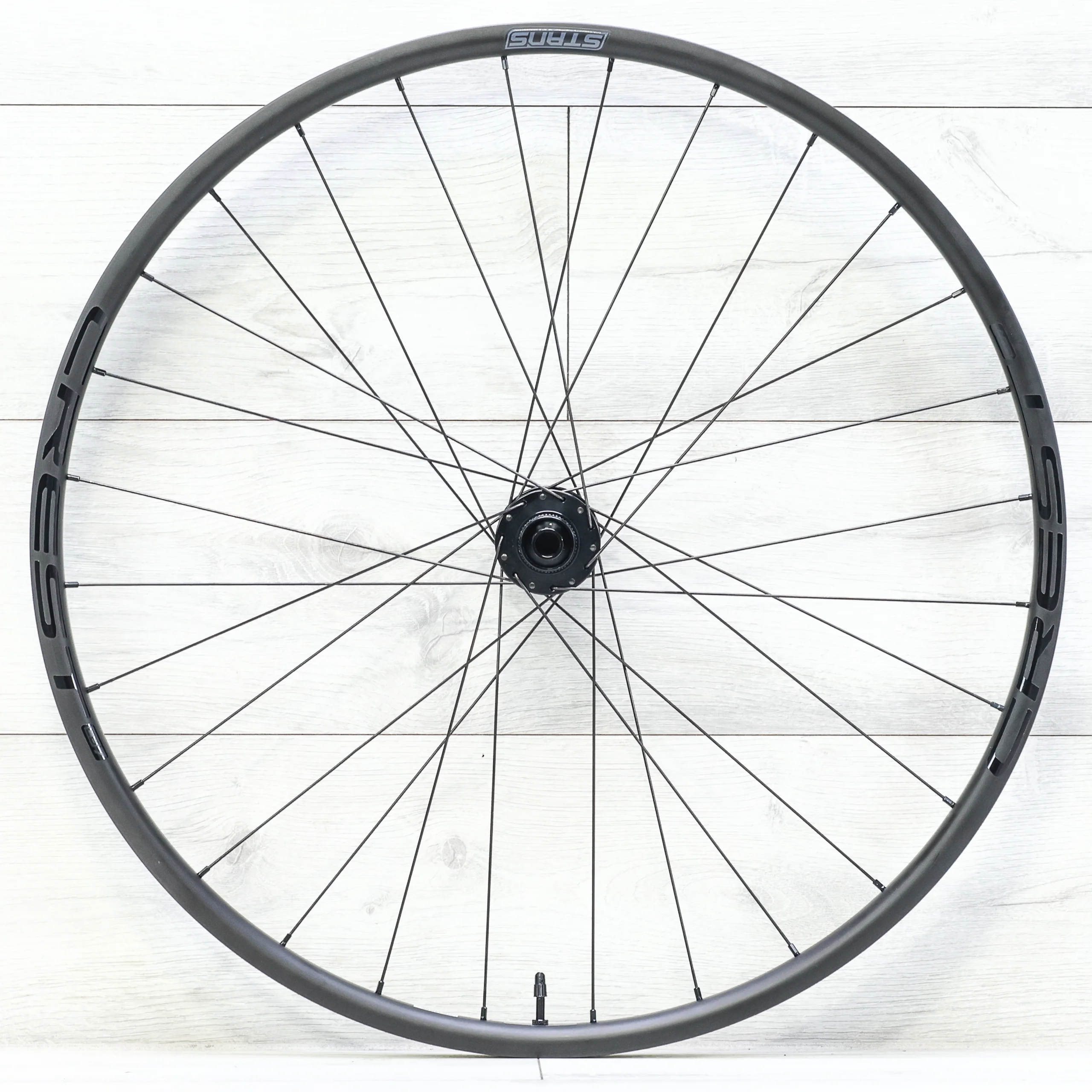 Stans Crest CB7 Carbon 29 Mountain And Gravel SRAM XDR - Front Wheel - Image 2