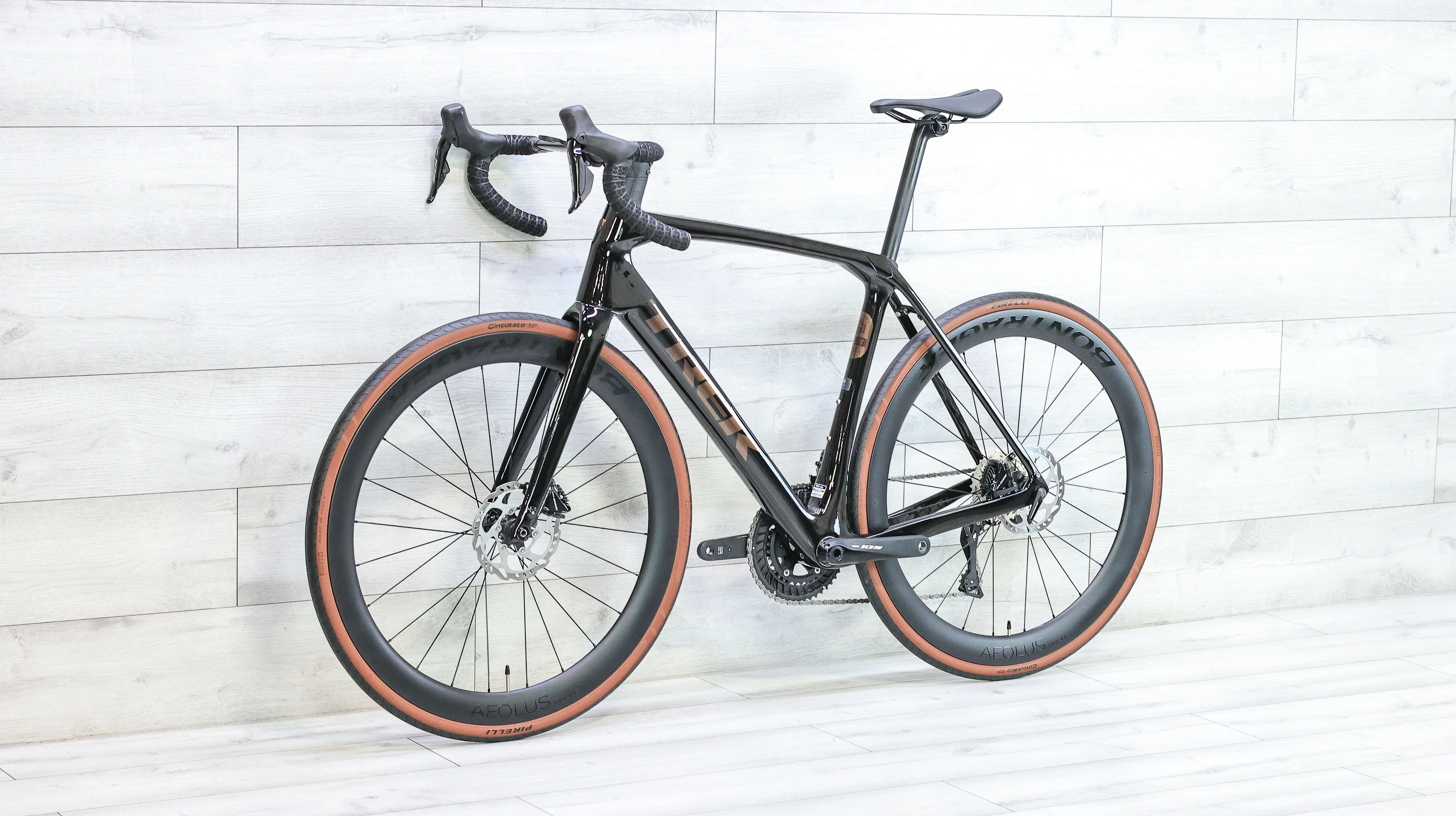 Trek Domane SL 105 Di2 Gen 4 Road Bike - 2023, 56cm - Image 4